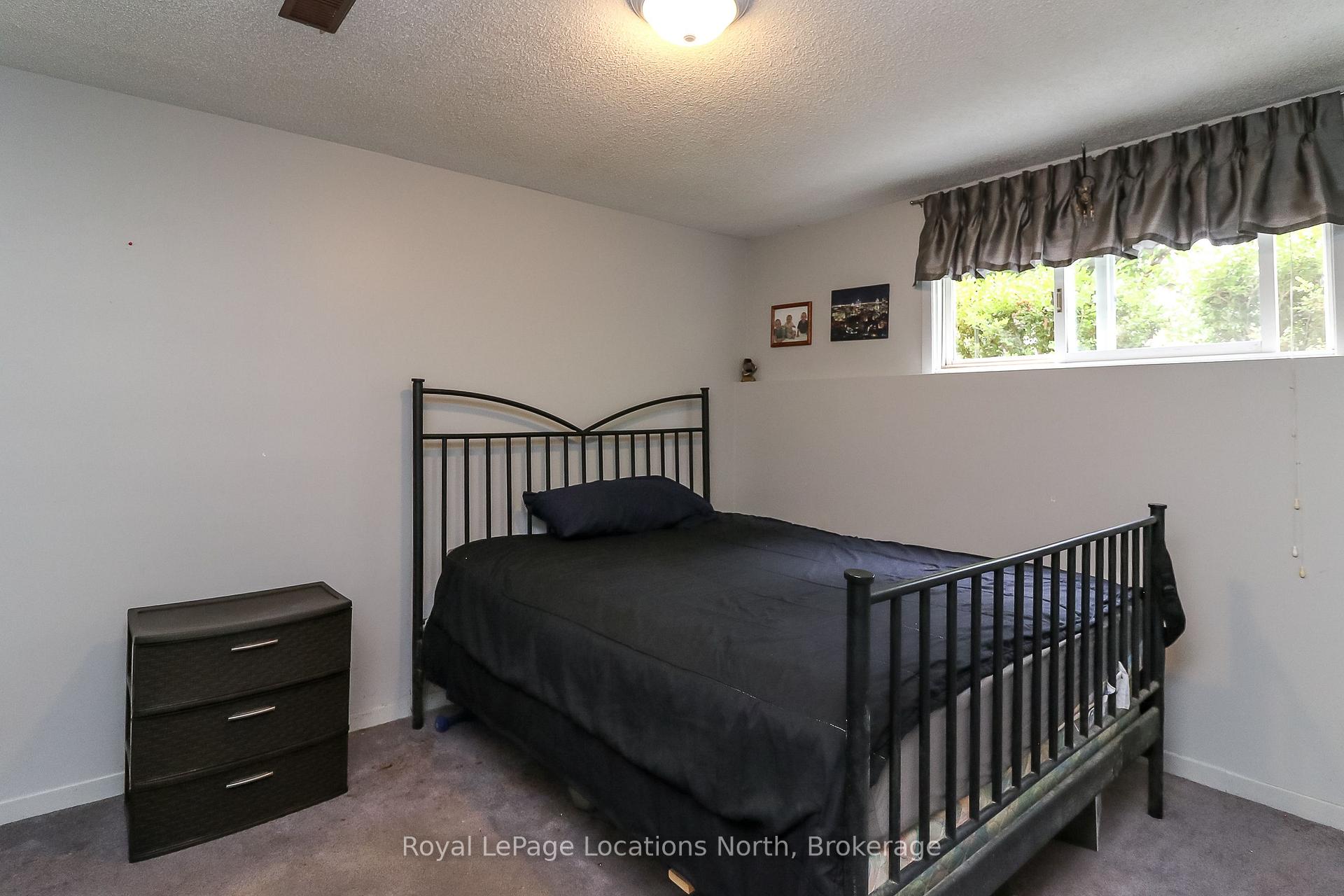 Photo 19 of 32 Lisbon Court, Wasaga Beach — HOMEH