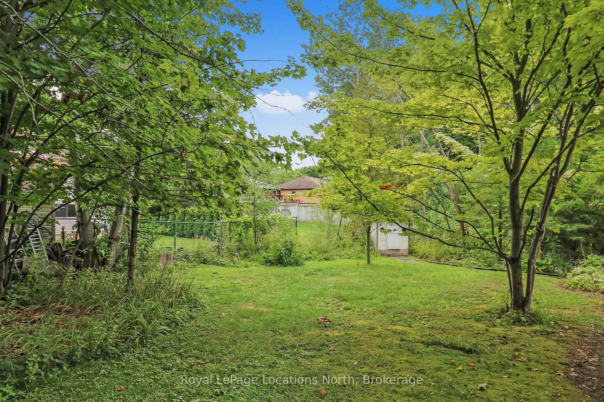 Photo 23 of 32 Lisbon Court, Wasaga Beach — HOMEH