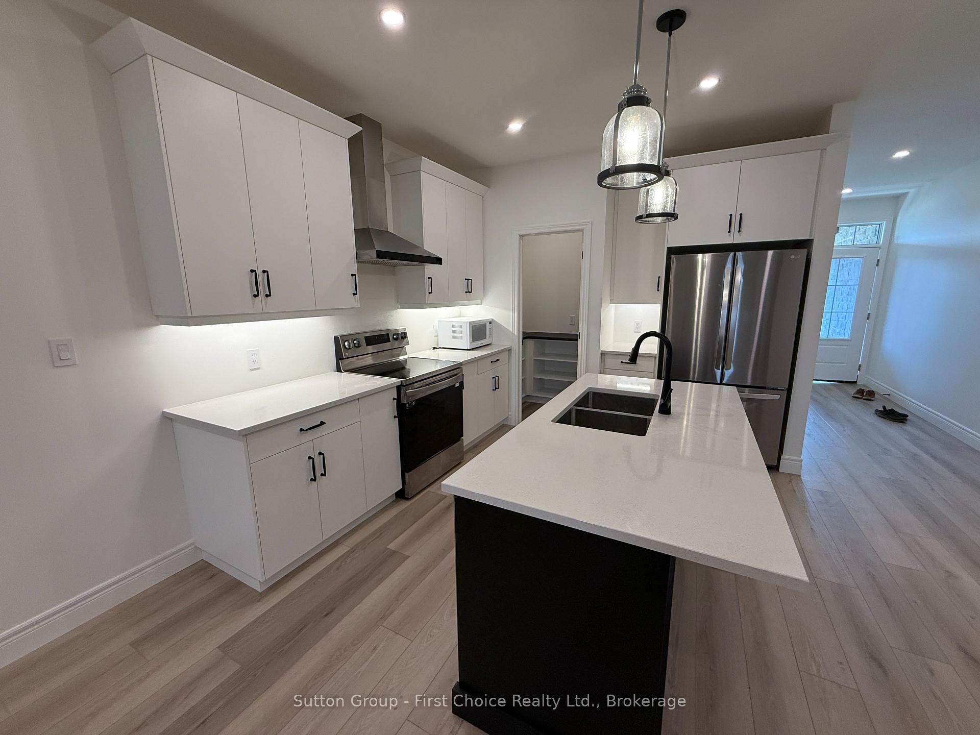 Photo 3 of 207 Arden Crescent, West Perth, Mitchell — HOMEH