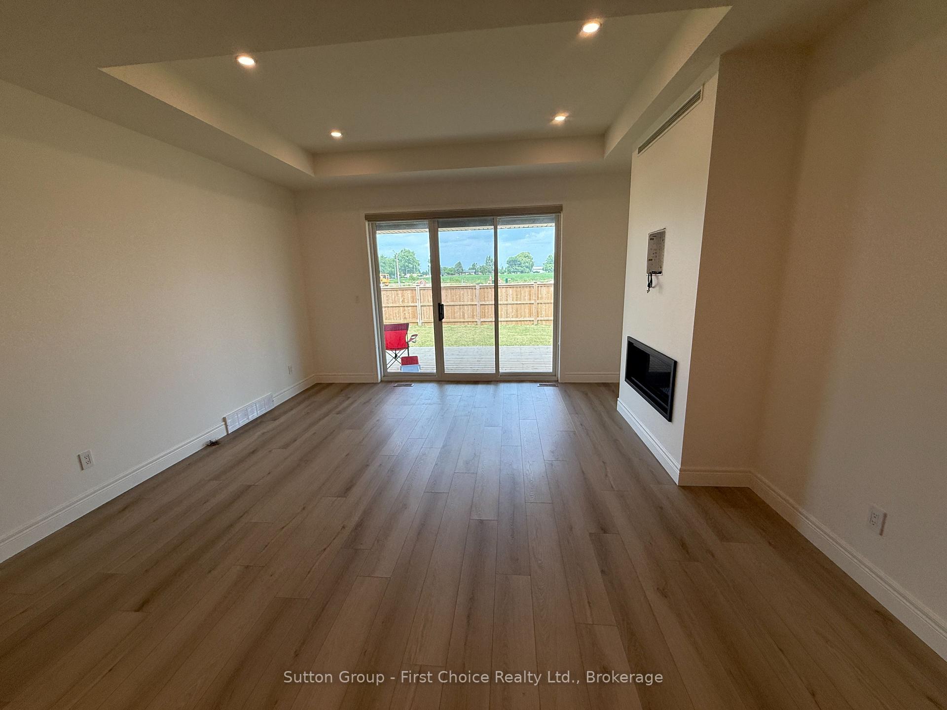 Photo 5 of 207 Arden Crescent, West Perth, Mitchell — HOMEH
