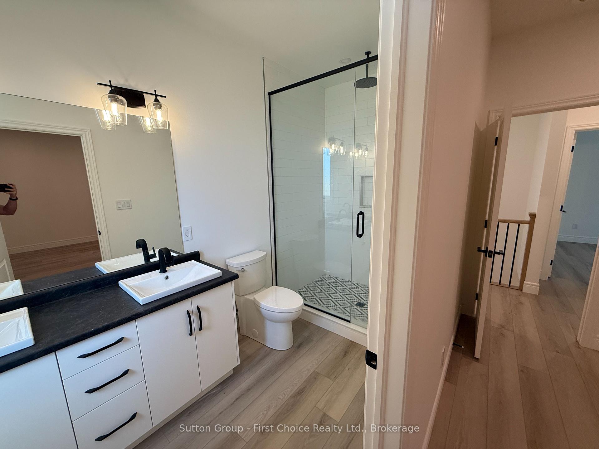 Photo 6 of 207 Arden Crescent, West Perth, Mitchell — HOMEH