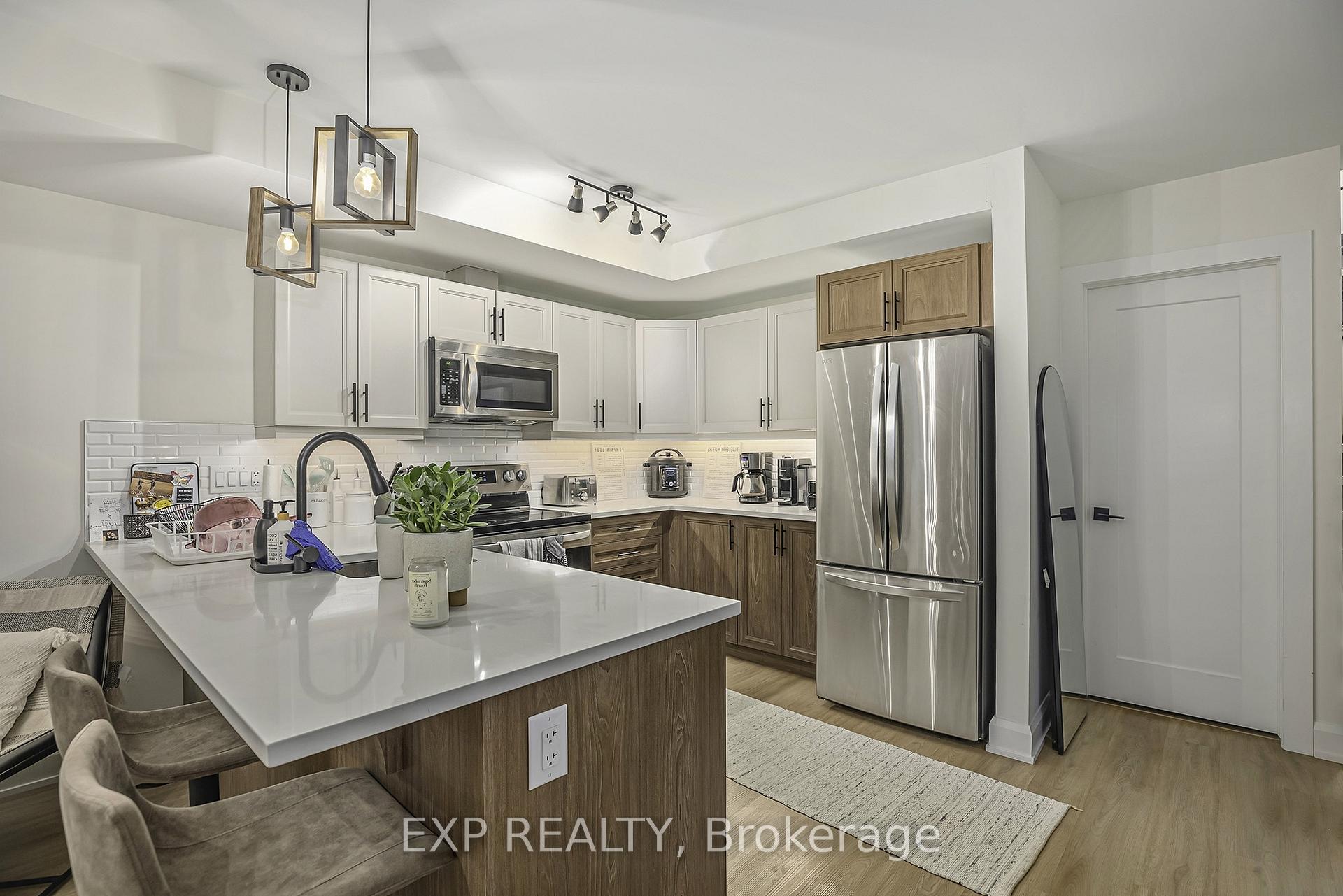 Photo 5 of Unit B, 527 Broadhead Avenue, Ottawa, Westboro/Hampton Park — HOMEH