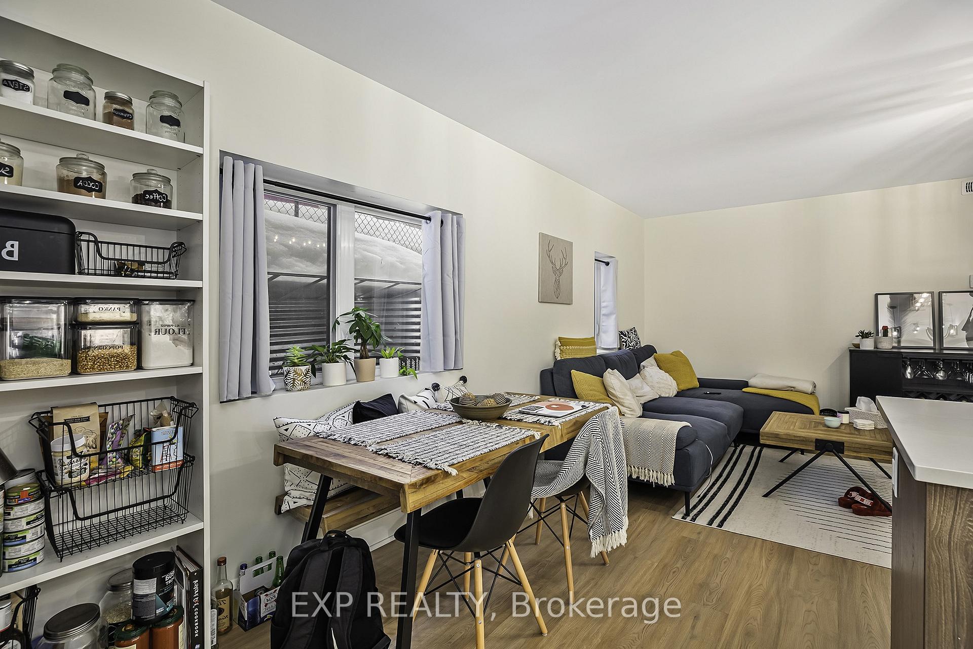 Photo 6 of Unit B, 527 Broadhead Avenue, Ottawa, Westboro/Hampton Park — HOMEH