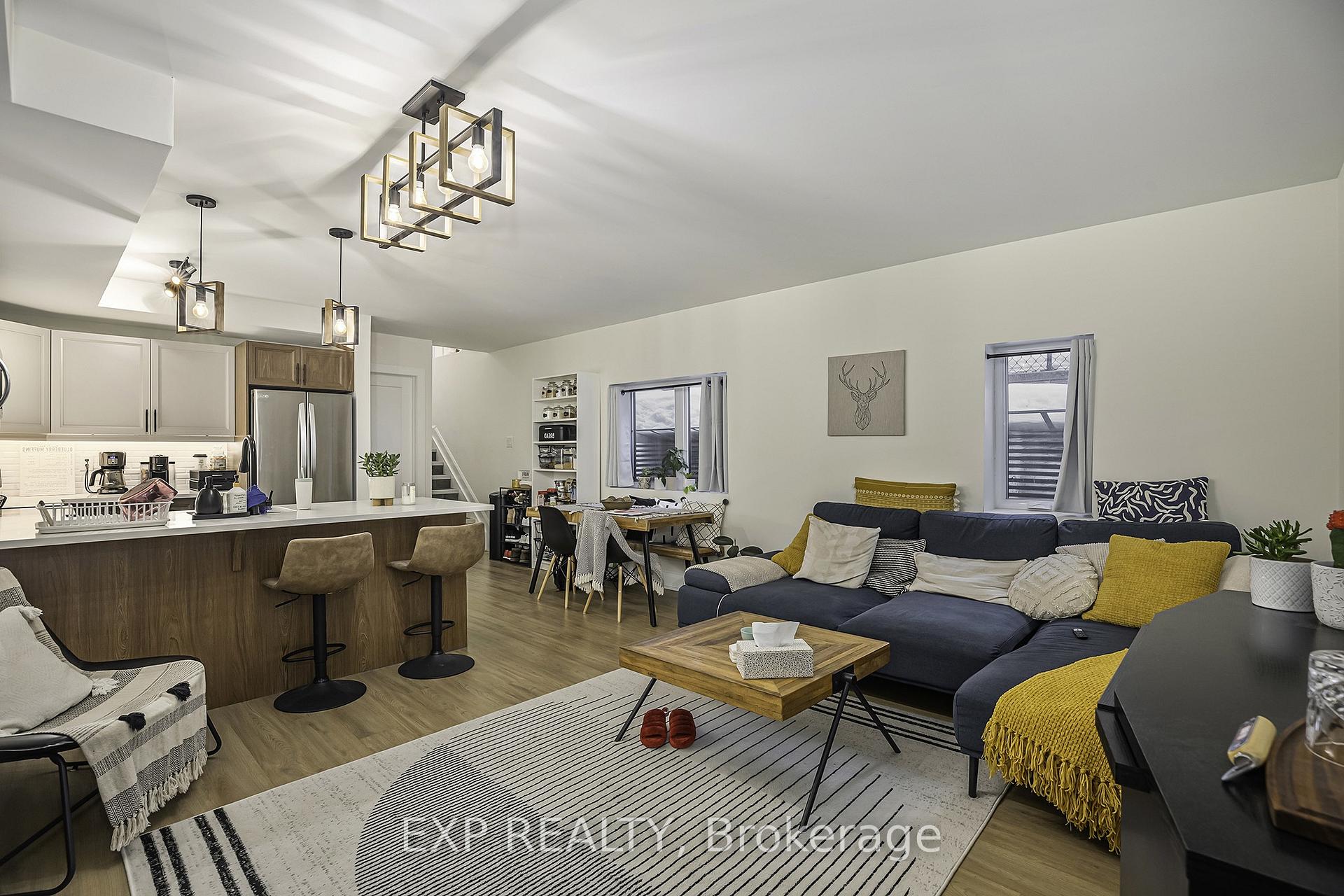 Photo 7 of Unit B, 527 Broadhead Avenue, Ottawa, Westboro/Hampton Park — HOMEH