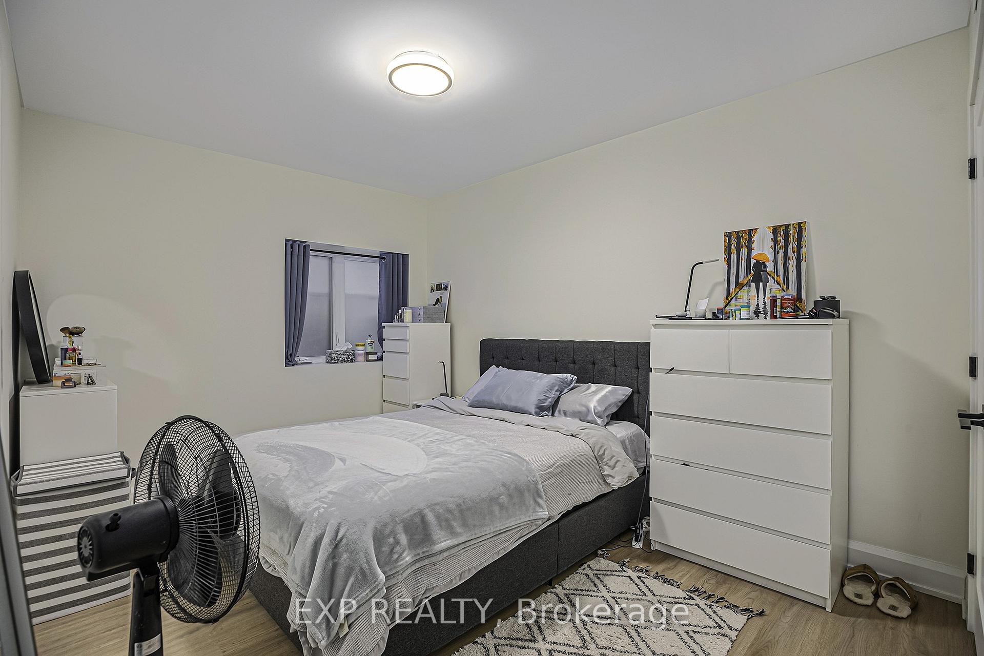 Photo 10 of Unit B, 527 Broadhead Avenue, Ottawa, Westboro/Hampton Park — HOMEH