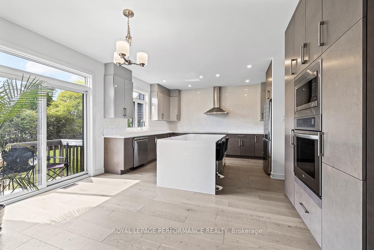 Photo 8 of 612 Kenabeek Terrace, Ottawa, Riverside South/Gloucester Glen — HOMEH