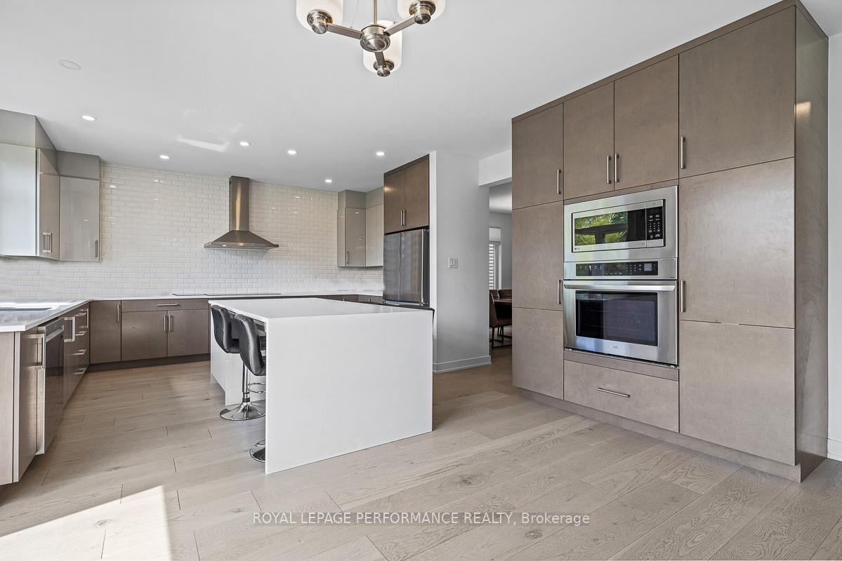 Photo 10 of 612 Kenabeek Terrace, Ottawa, Riverside South/Gloucester Glen — HOMEH