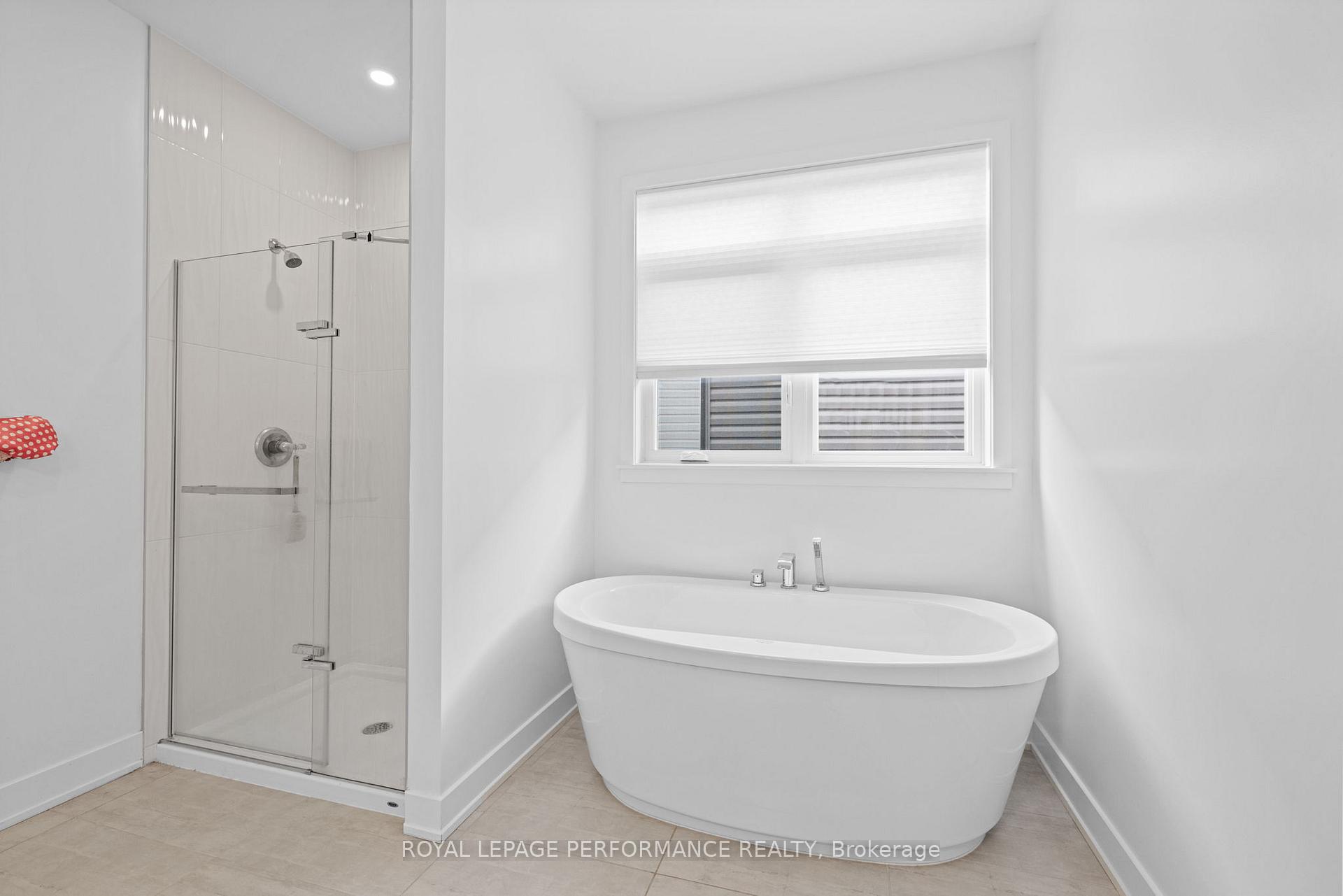 Photo 27 of 612 Kenabeek Terrace, Ottawa, Riverside South/Gloucester Glen — HOMEH