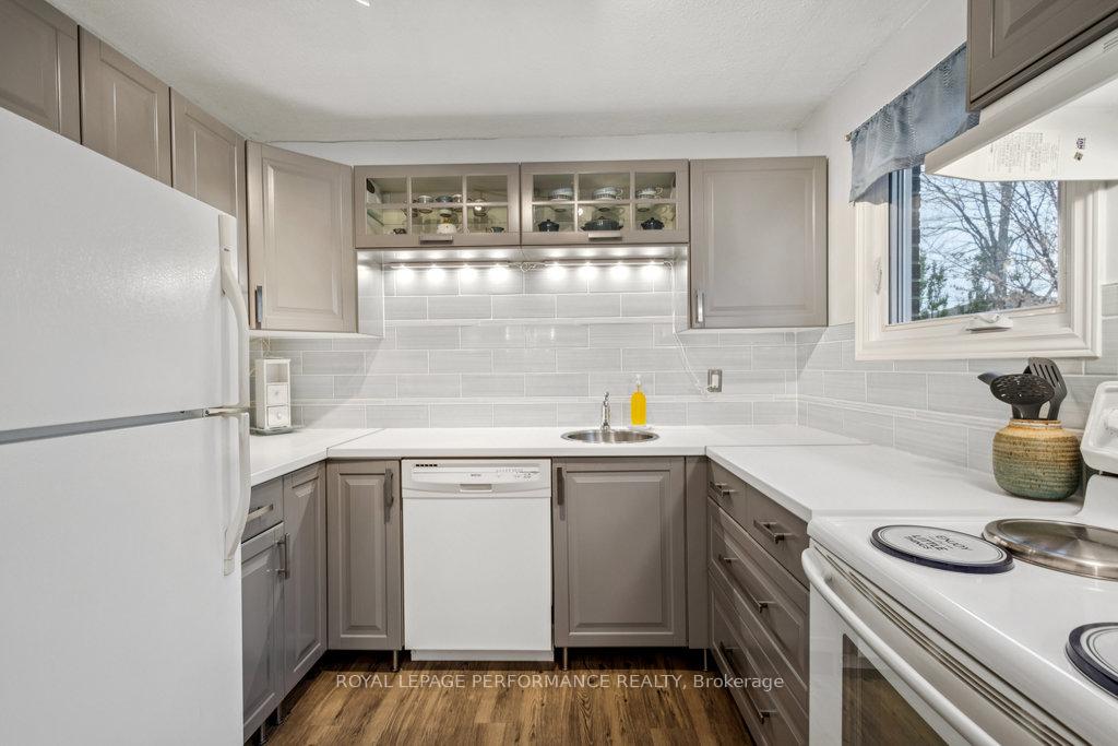 Photo 18 of 285 Lanark Avenue, Ottawa, Westboro North — HOMEH