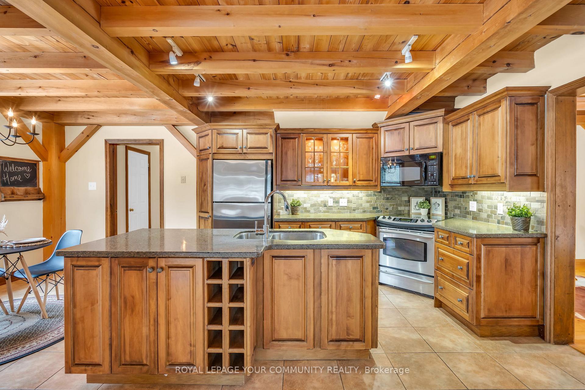 Photo 16 of 18 Hilda Avenue, Uxbridge, Rural Uxbridge — HOMEH
