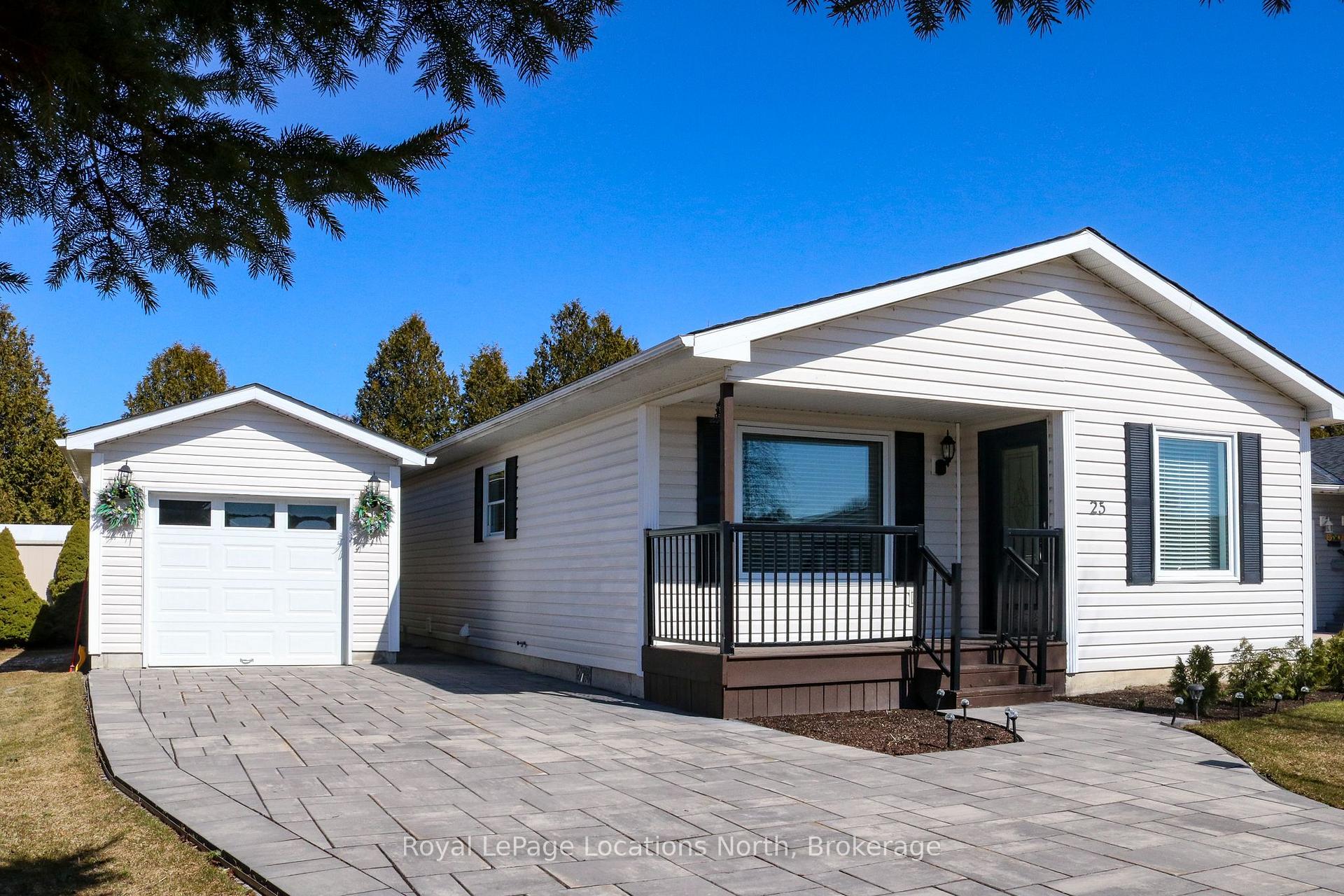 Photo 1 of 25 St James Place, Wasaga Beach — HOMEH