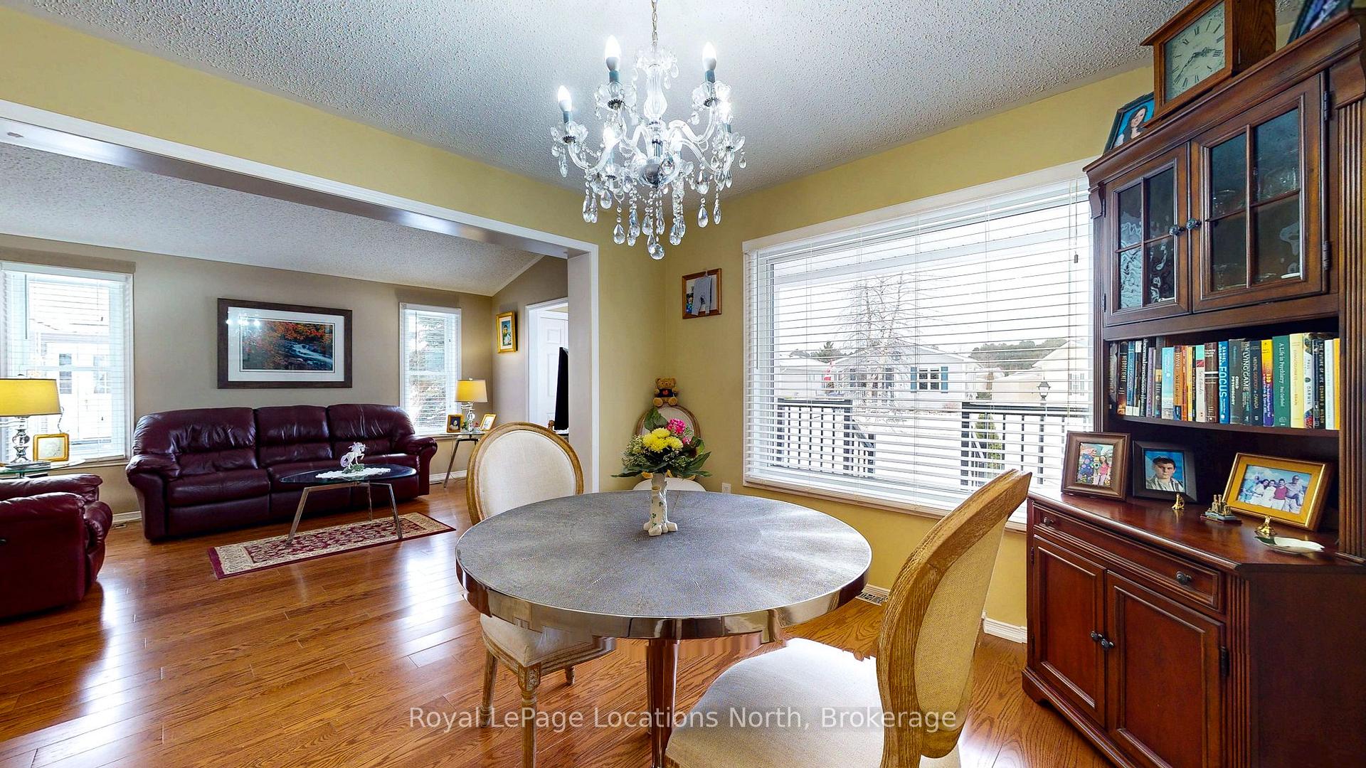 Photo 7 of 25 St James Place, Wasaga Beach — HOMEH