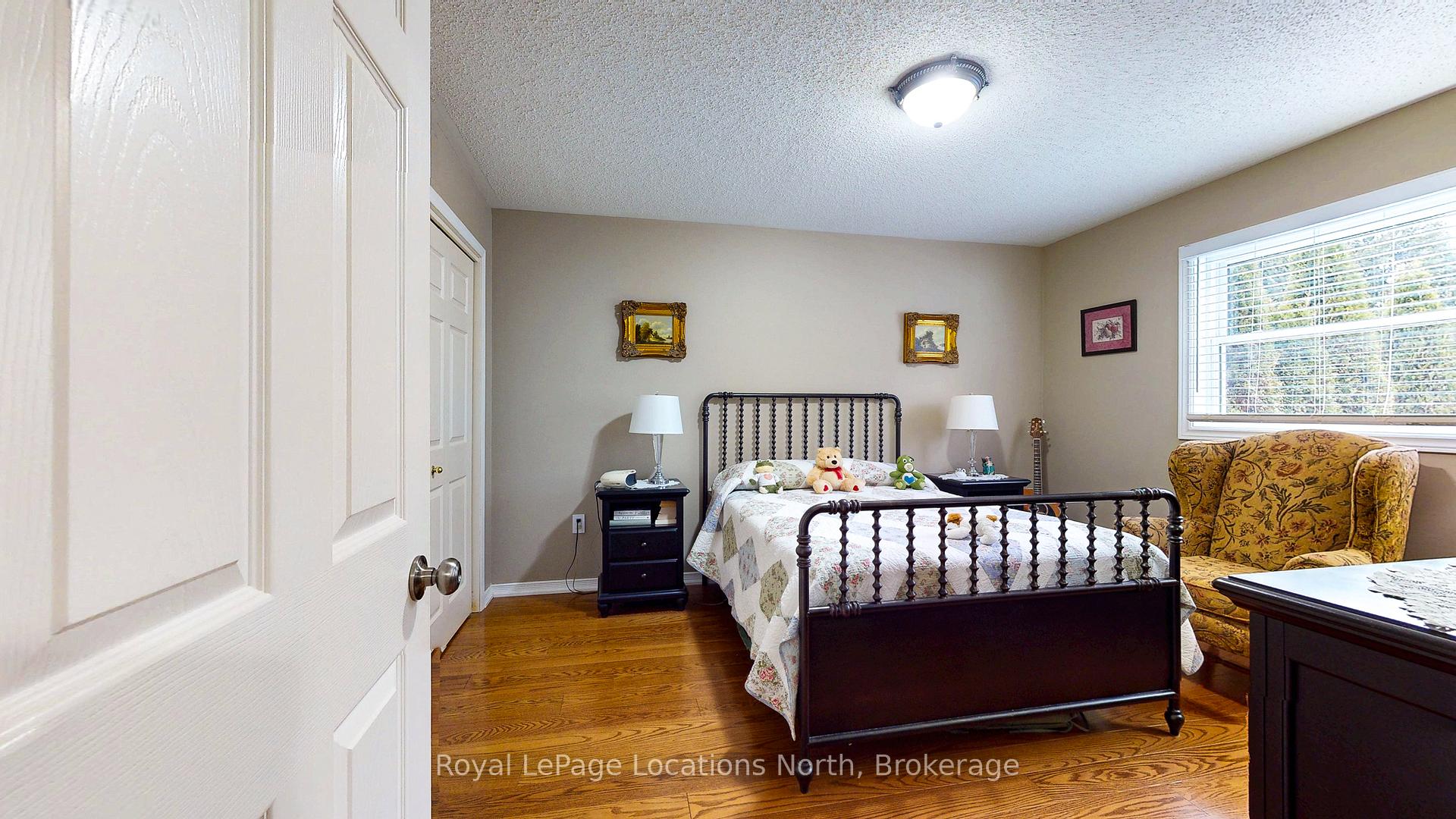 Photo 9 of 25 St James Place, Wasaga Beach — HOMEH