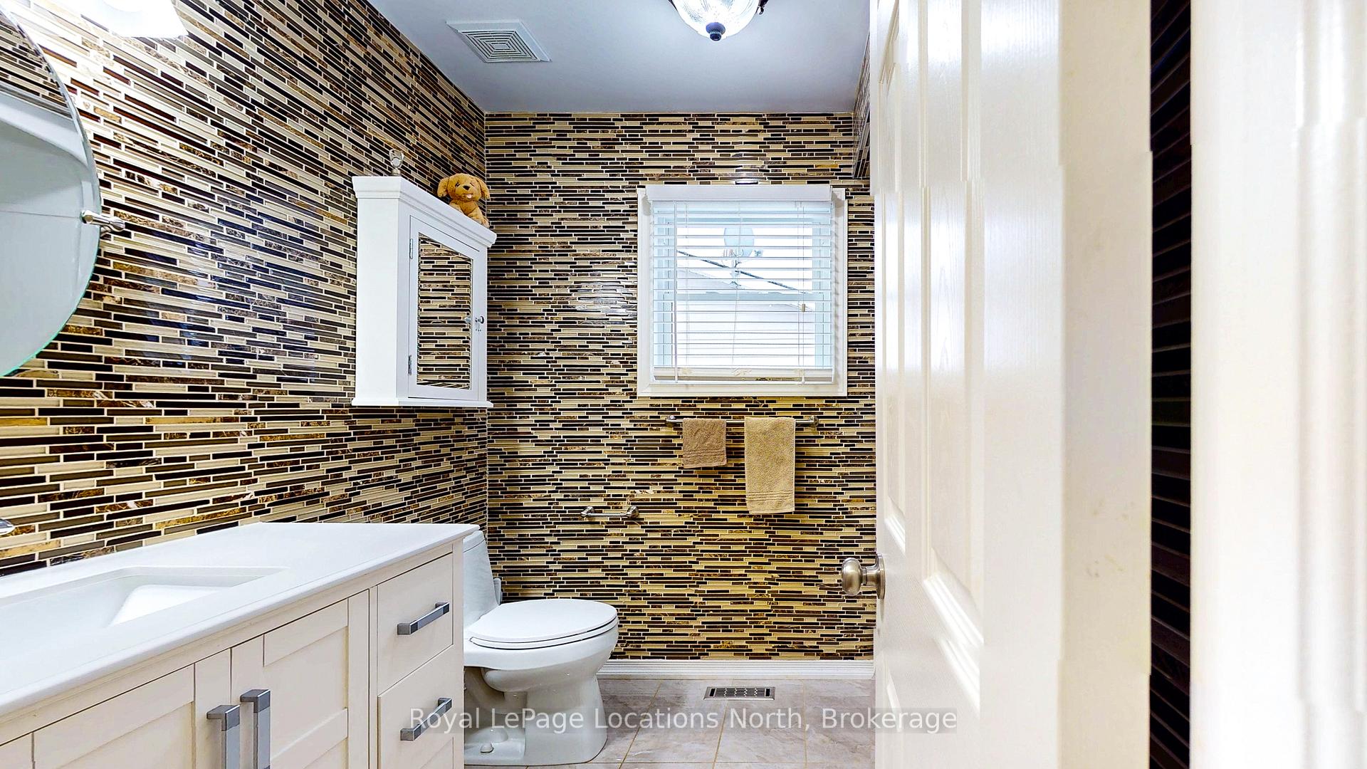 Photo 12 of 25 St James Place, Wasaga Beach — HOMEH