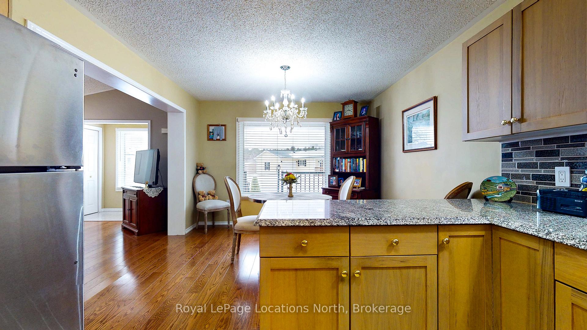 Photo 21 of 25 St James Place, Wasaga Beach — HOMEH