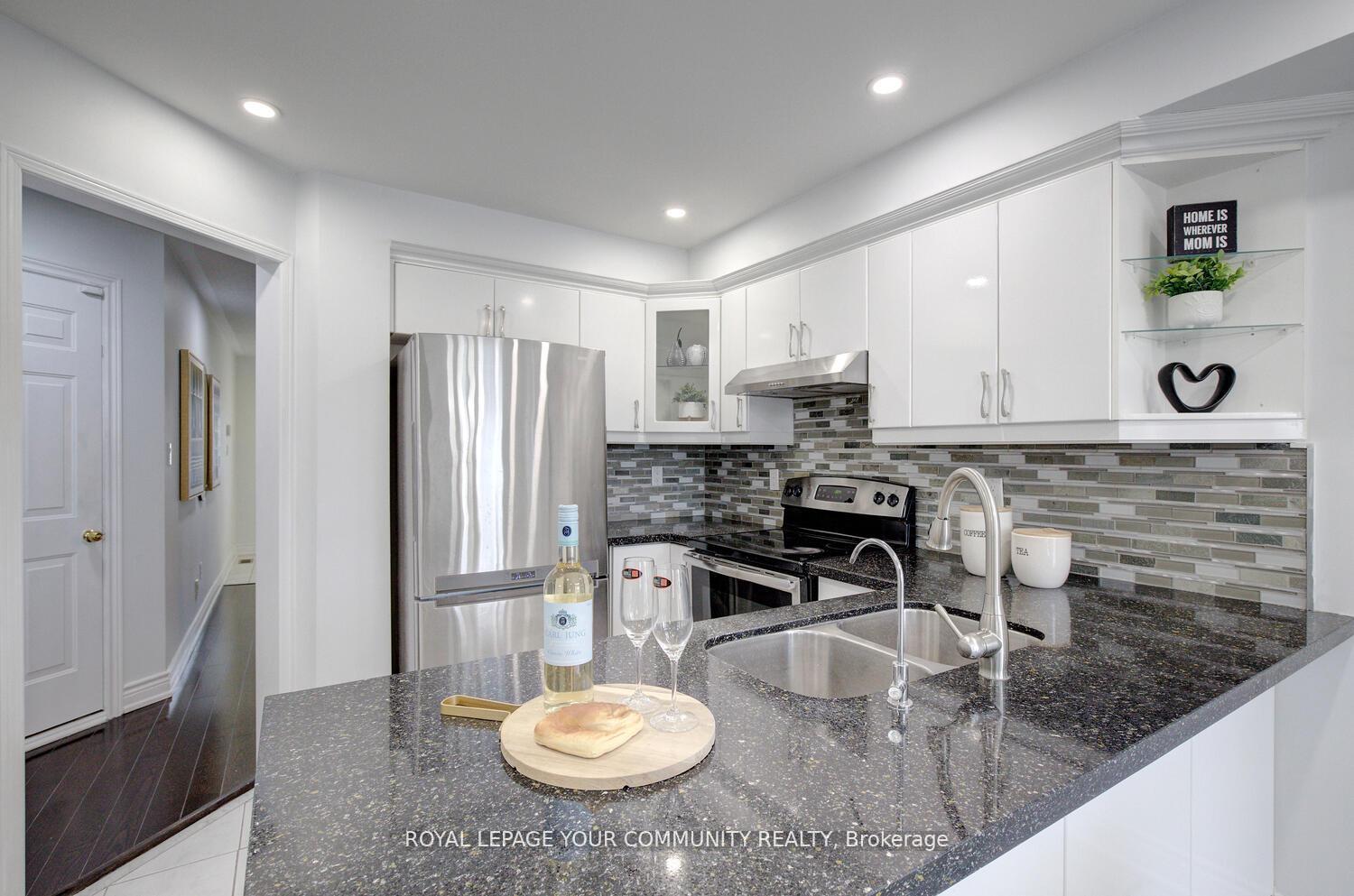 Photo 6 of 2 Bestview Crescent, Vaughan, Rural Vaughan — HOMEH