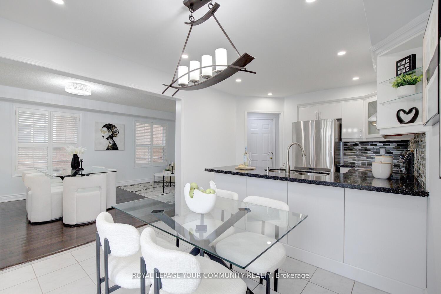 Photo 8 of 2 Bestview Crescent, Vaughan, Rural Vaughan — HOMEH