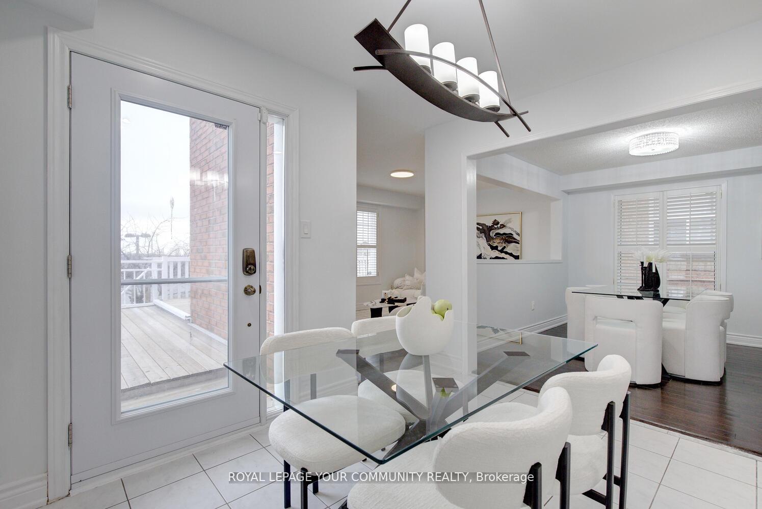 Photo 9 of 2 Bestview Crescent, Vaughan, Rural Vaughan — HOMEH