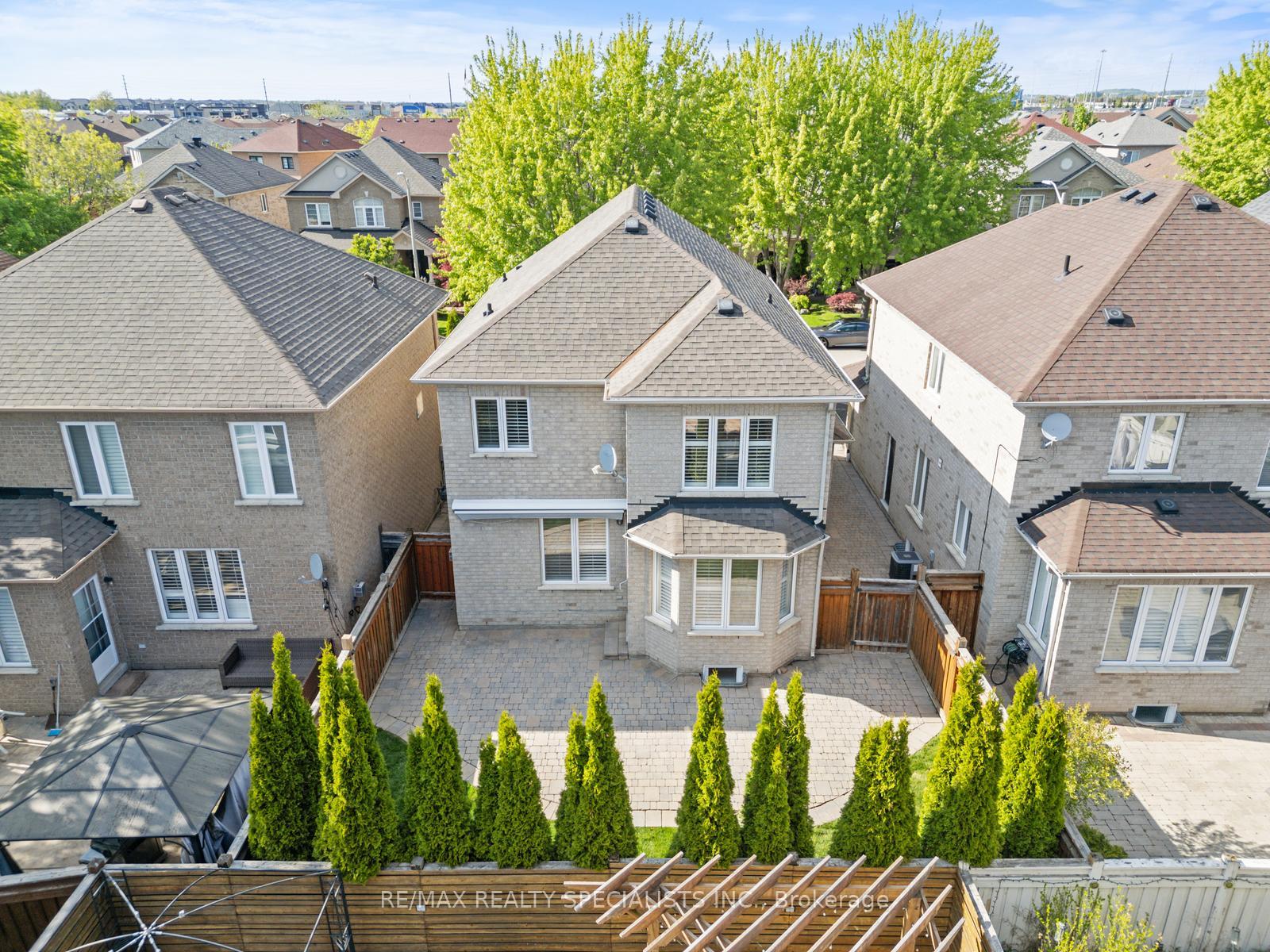 Photo 1 of 25 Grapevine Drive, Vaughan, Vellore Village — HOMEH