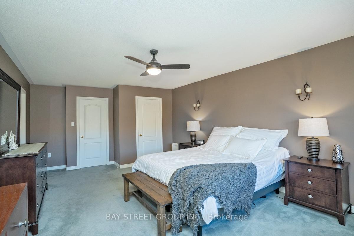 Photo 24 of 58 Carrier Crescent, Vaughan, Patterson — HOMEH