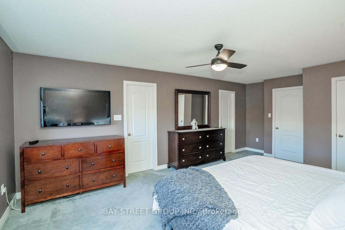 Photo 26 of 58 Carrier Crescent, Vaughan, Patterson — HOMEH