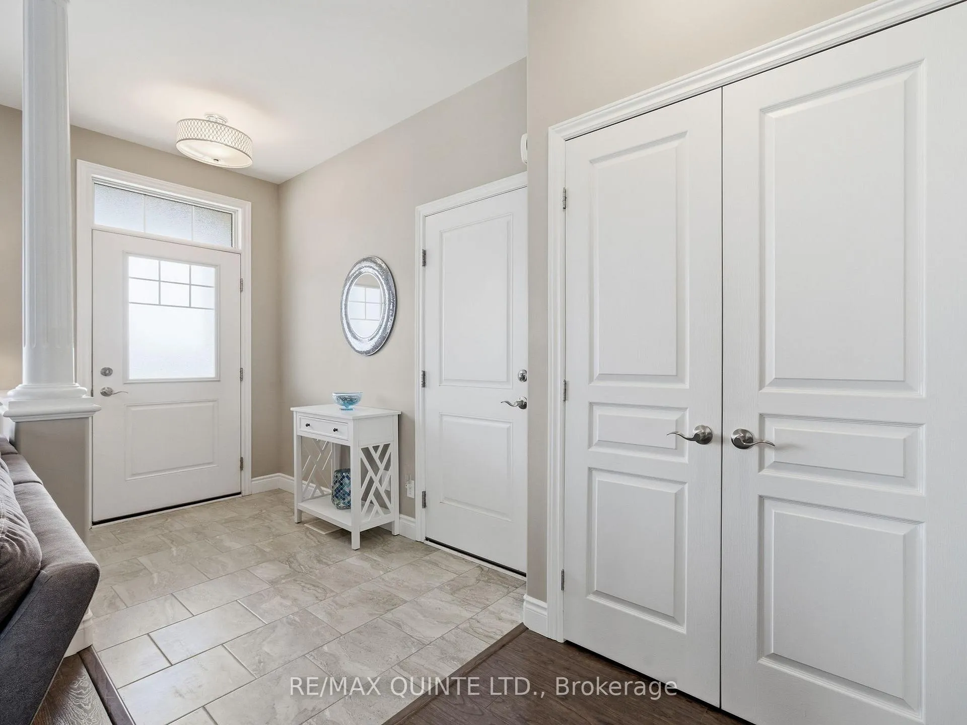 Photo 5 of 18 Deacon Place, Belleville, Belleville Ward — HOMEH