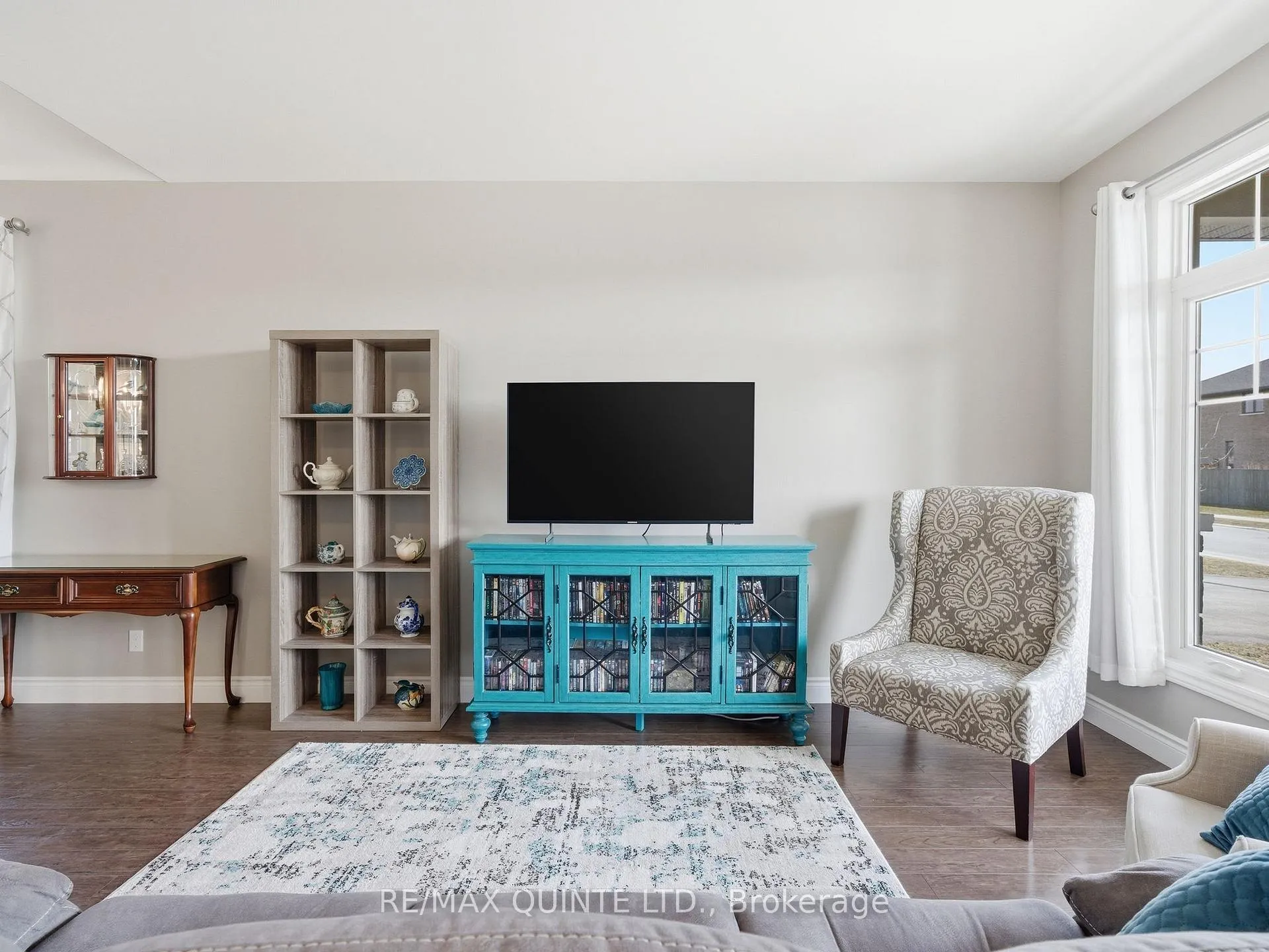 Photo 8 of 18 Deacon Place, Belleville, Belleville Ward — HOMEH