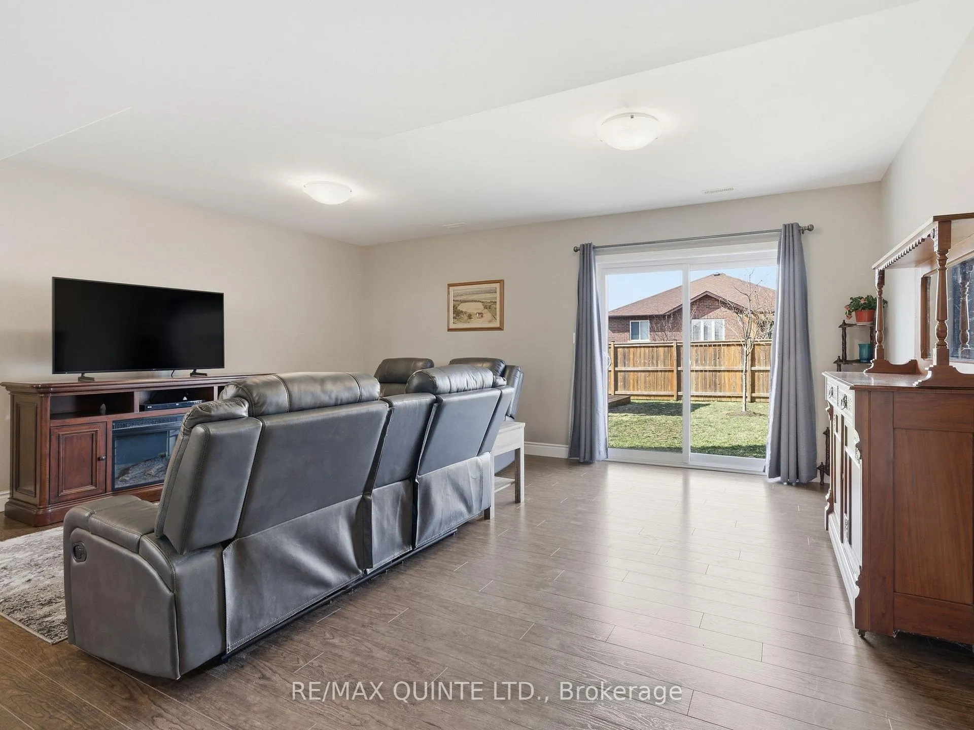 Photo 36 of 18 Deacon Place, Belleville, Belleville Ward — HOMEH