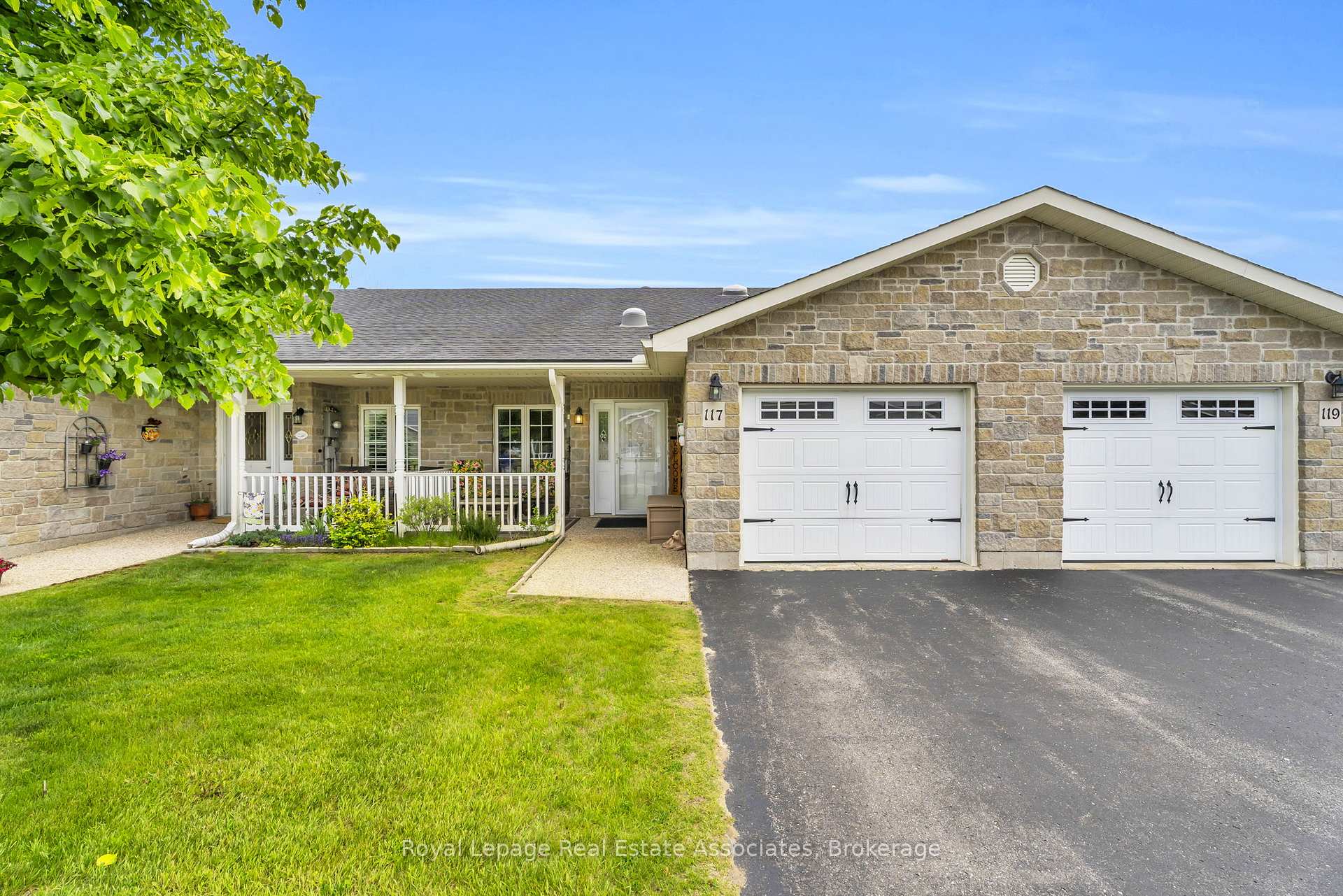 Photo 3 of 117 Greenway Drive, Wasaga Beach — HOMEH