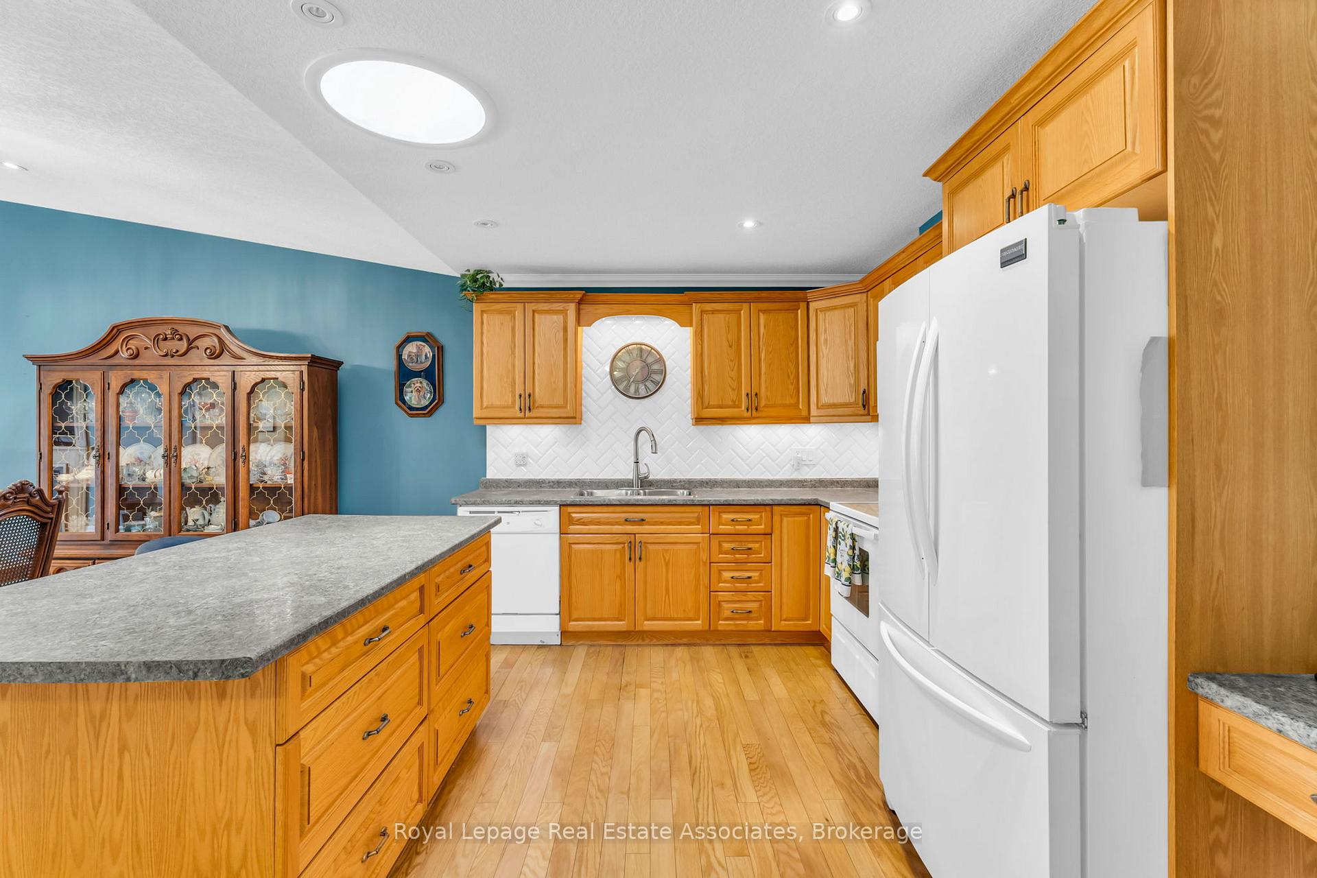 Photo 13 of 117 Greenway Drive, Wasaga Beach — HOMEH
