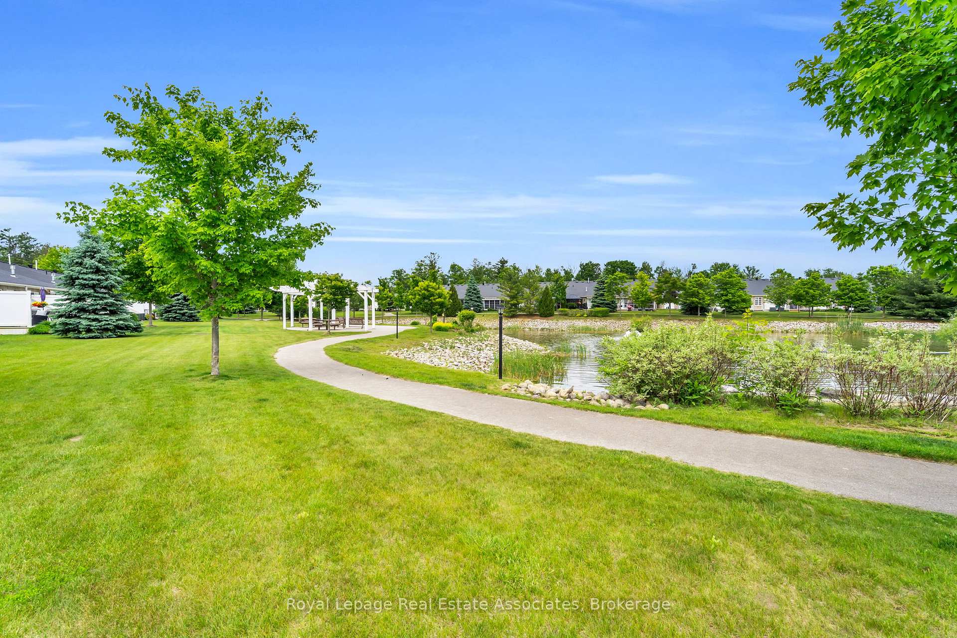 Photo 35 of 117 Greenway Drive, Wasaga Beach — HOMEH