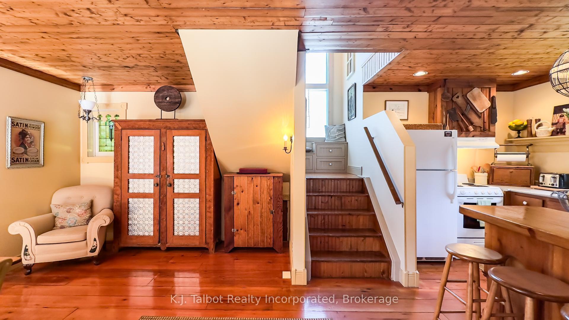 Photo 15 of 3 David Street E, Bluewater, Bayfield — HOMEH