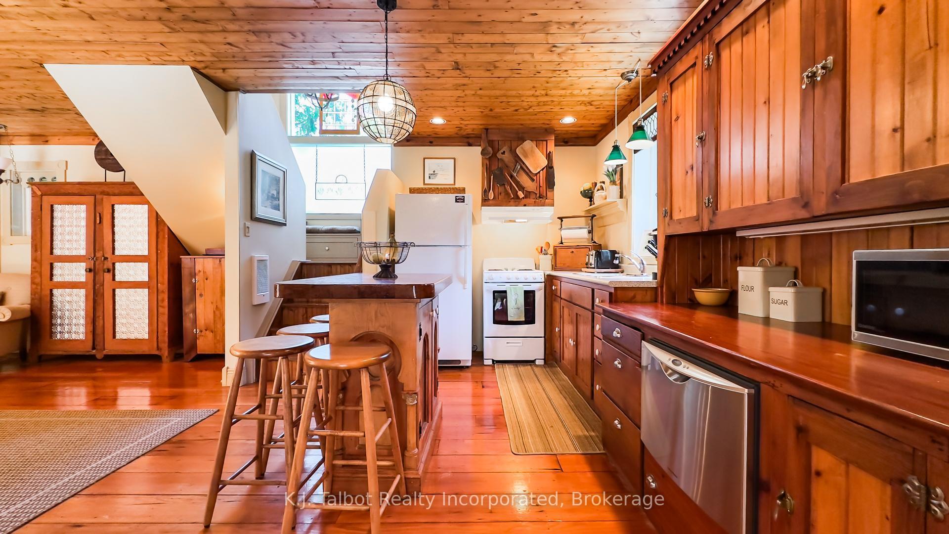 Photo 13 of 3 David Street E, Bluewater, Bayfield — HOMEH
