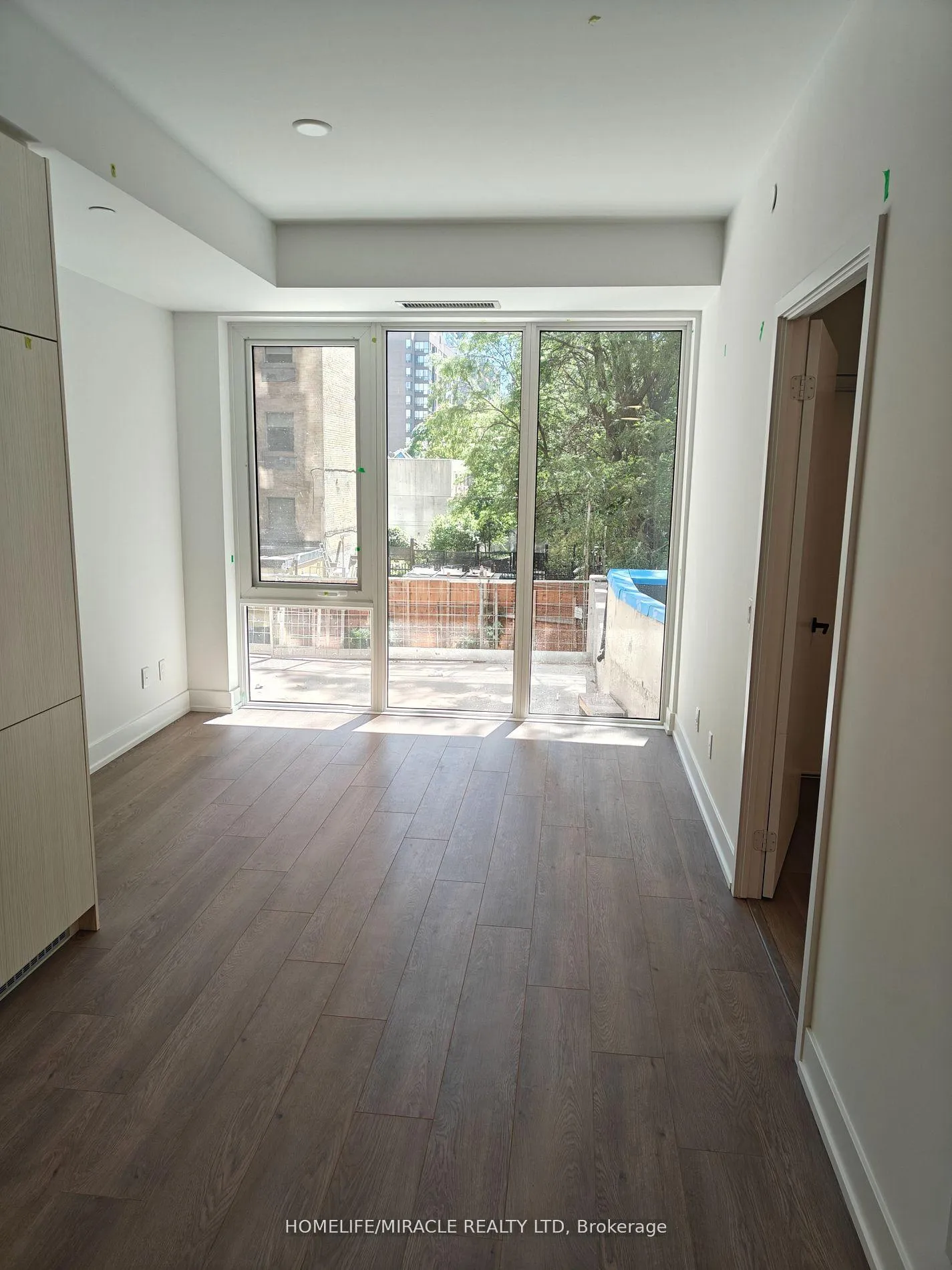Photo 3 of Unit 202, 308 Jarvis St, Toronto, Church-Yonge Corridor — HOMEH