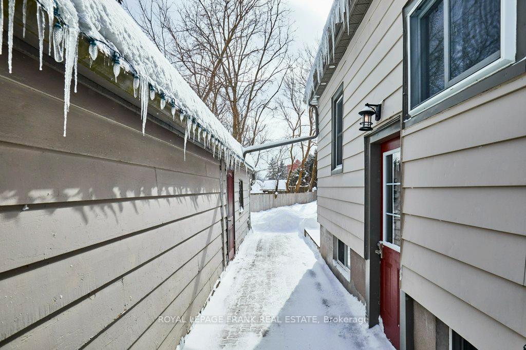 Photo 4 of 154 Victoria Drive, Uxbridge — HOMEH