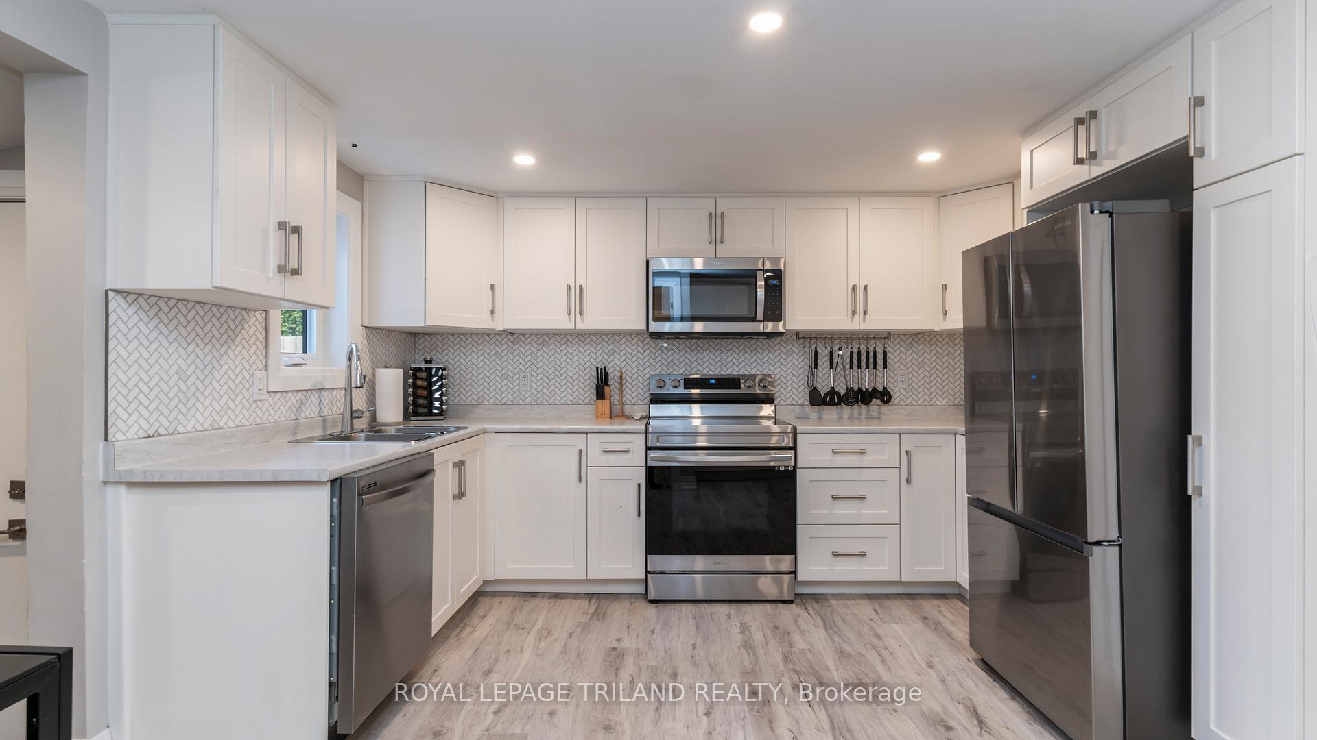 Photo 10 of 185 Queen Street, West Elgin, Rodney — HOMEH