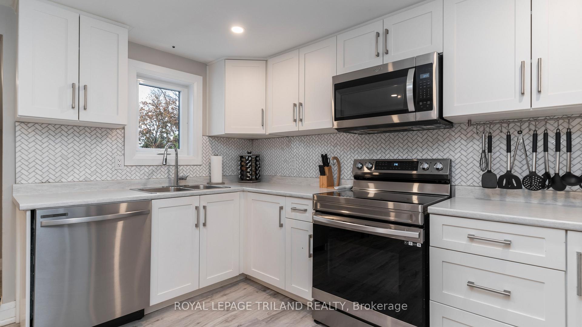 Photo 11 of 185 Queen Street, West Elgin, Rodney — HOMEH