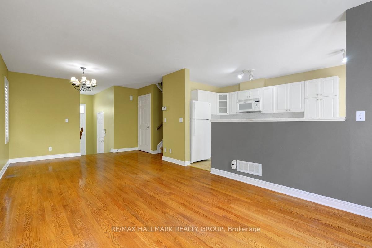 Photo 4 of 10 Sonata Place, Ottawa, Riverview Park — HOMEH