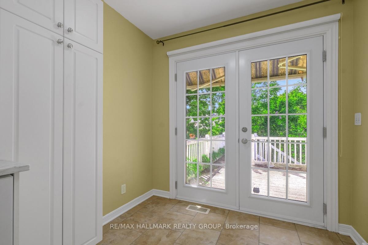 Photo 9 of 10 Sonata Place, Ottawa, Riverview Park — HOMEH