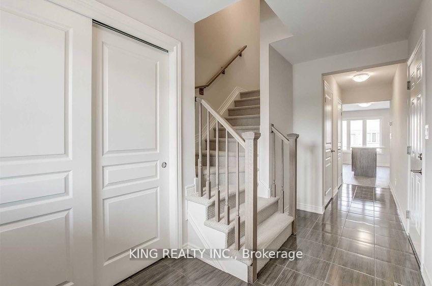 Photo 3 of 126 Monarch Street, Welland, Coyle Creek — HOMEH