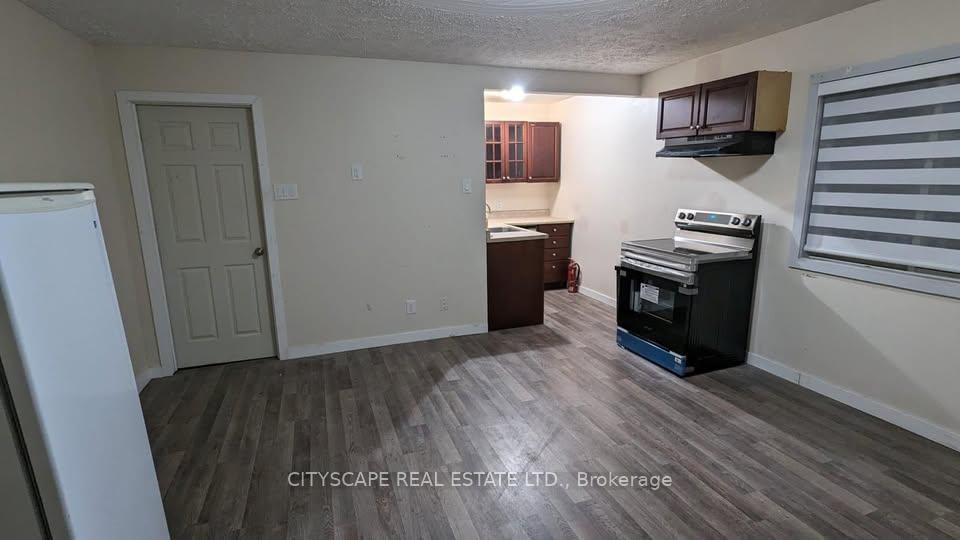 Photo 3 of Unit Studio, 207 Main Street, Wasaga Beach — HOMEH