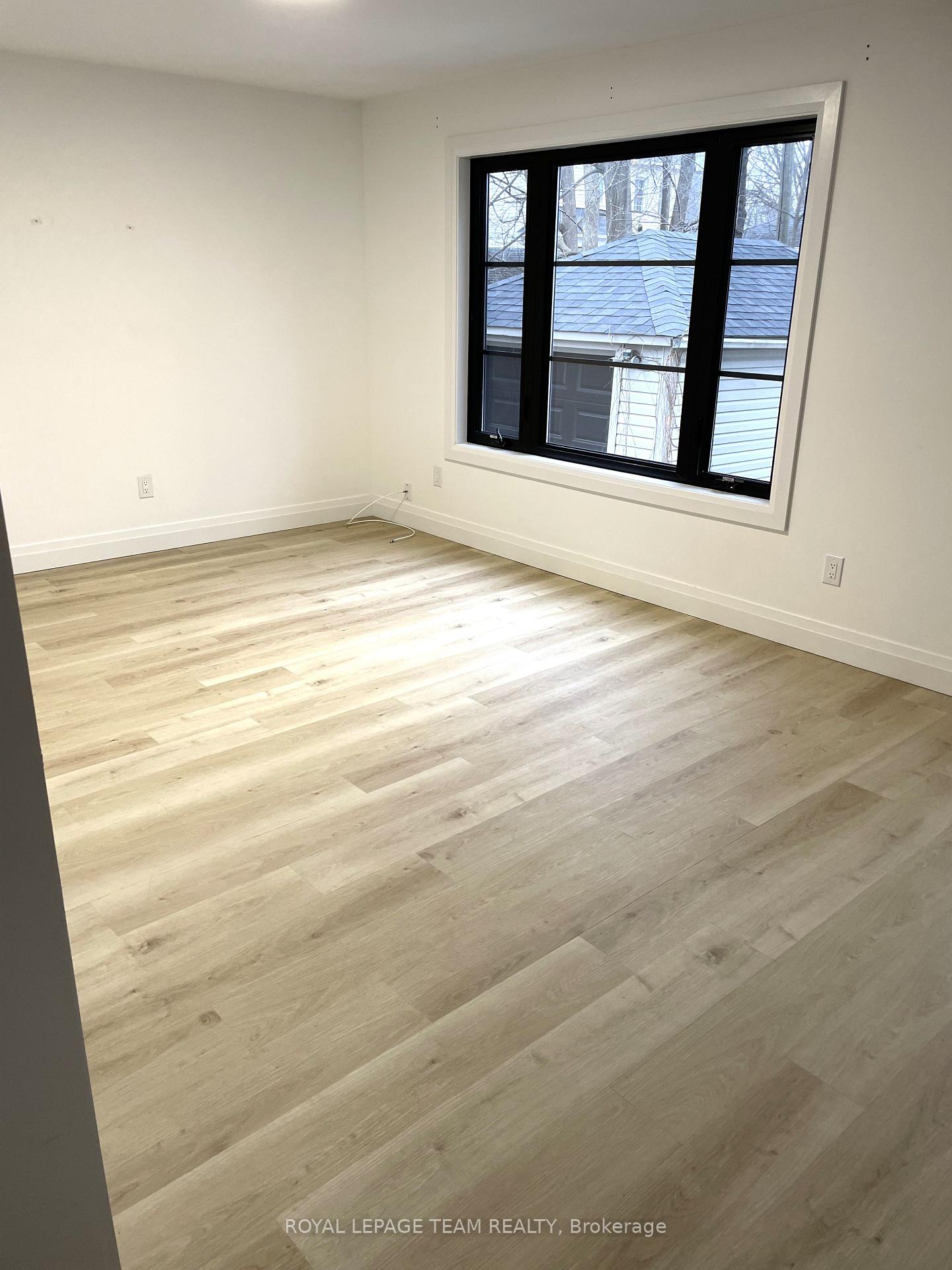 Photo 3 of 503 Athlone Avenue, Ottawa, Westboro/Hampton Park — HOMEH