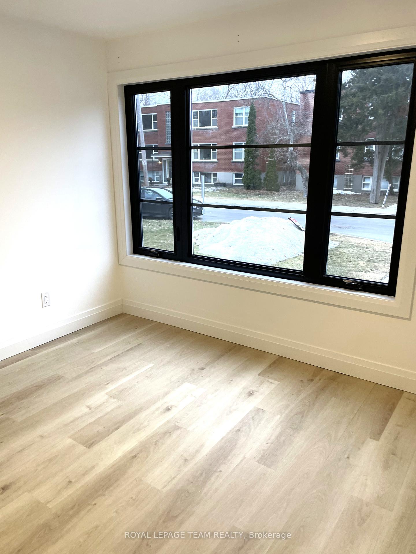 Photo 15 of 503 Athlone Avenue, Ottawa, Westboro/Hampton Park — HOMEH