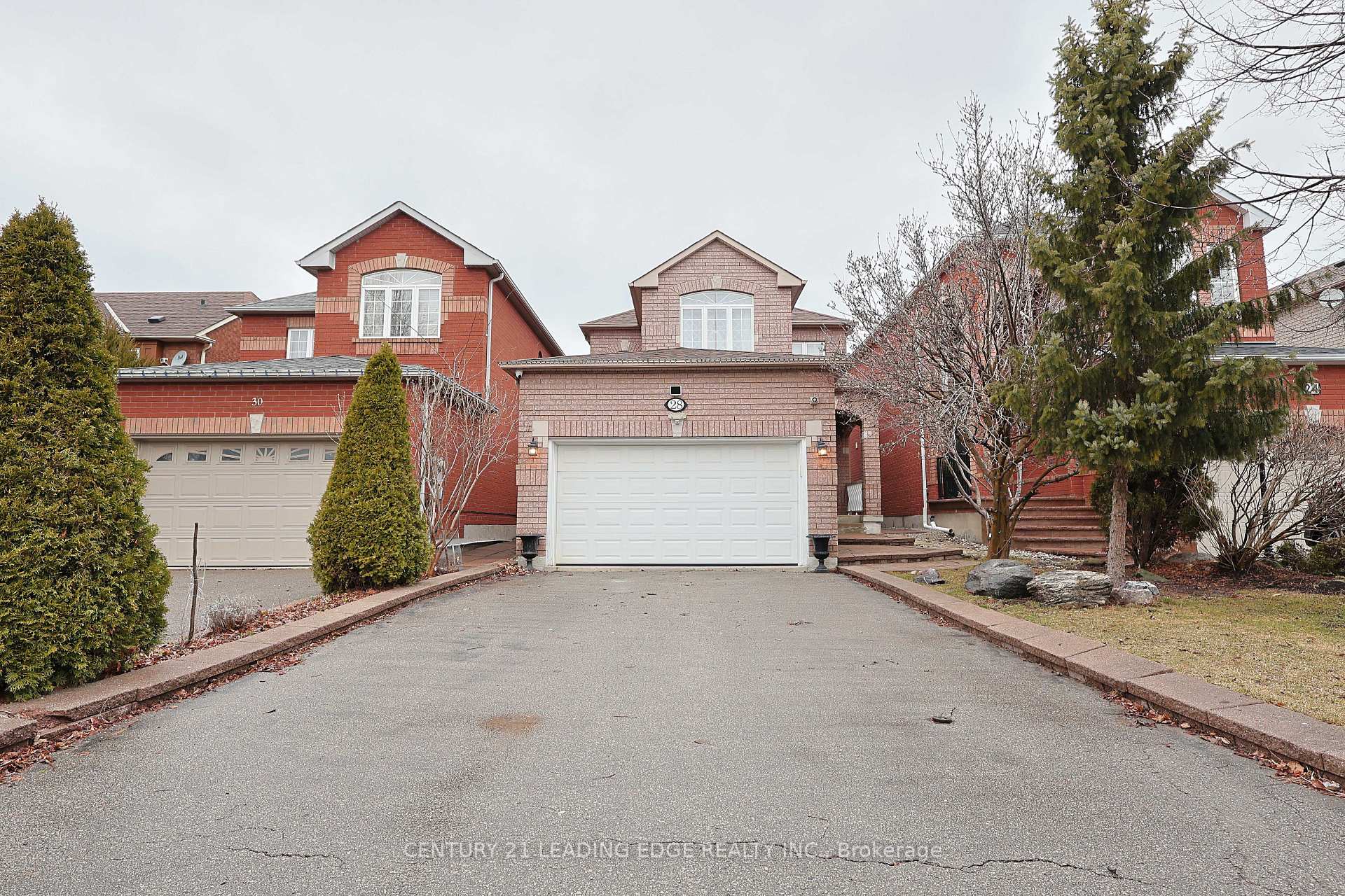 Photo 1 of 28 Sylwood Crescent, Vaughan, Maple — HOMEH
