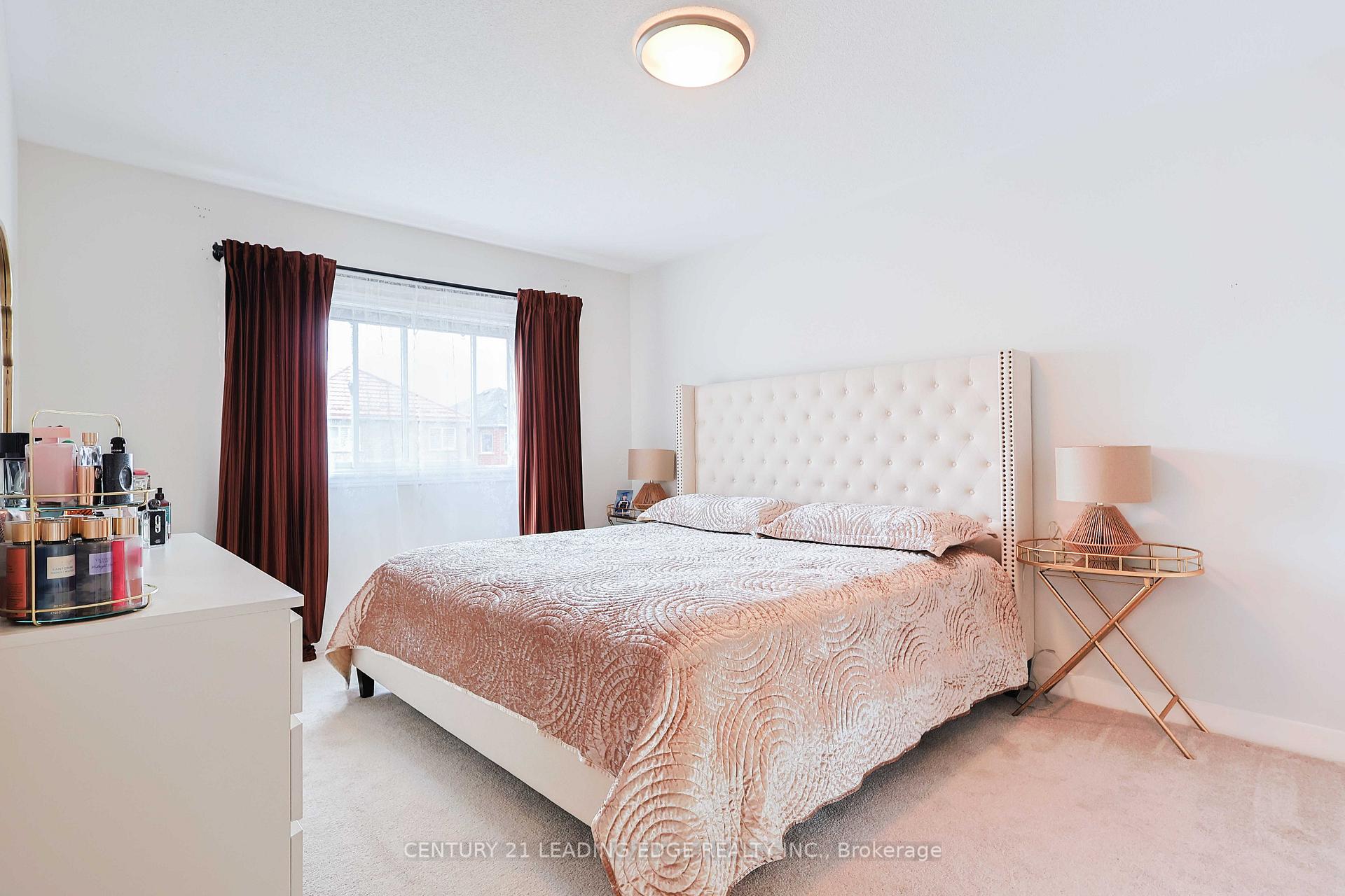 Photo 19 of 28 Sylwood Crescent, Vaughan, Maple — HOMEH