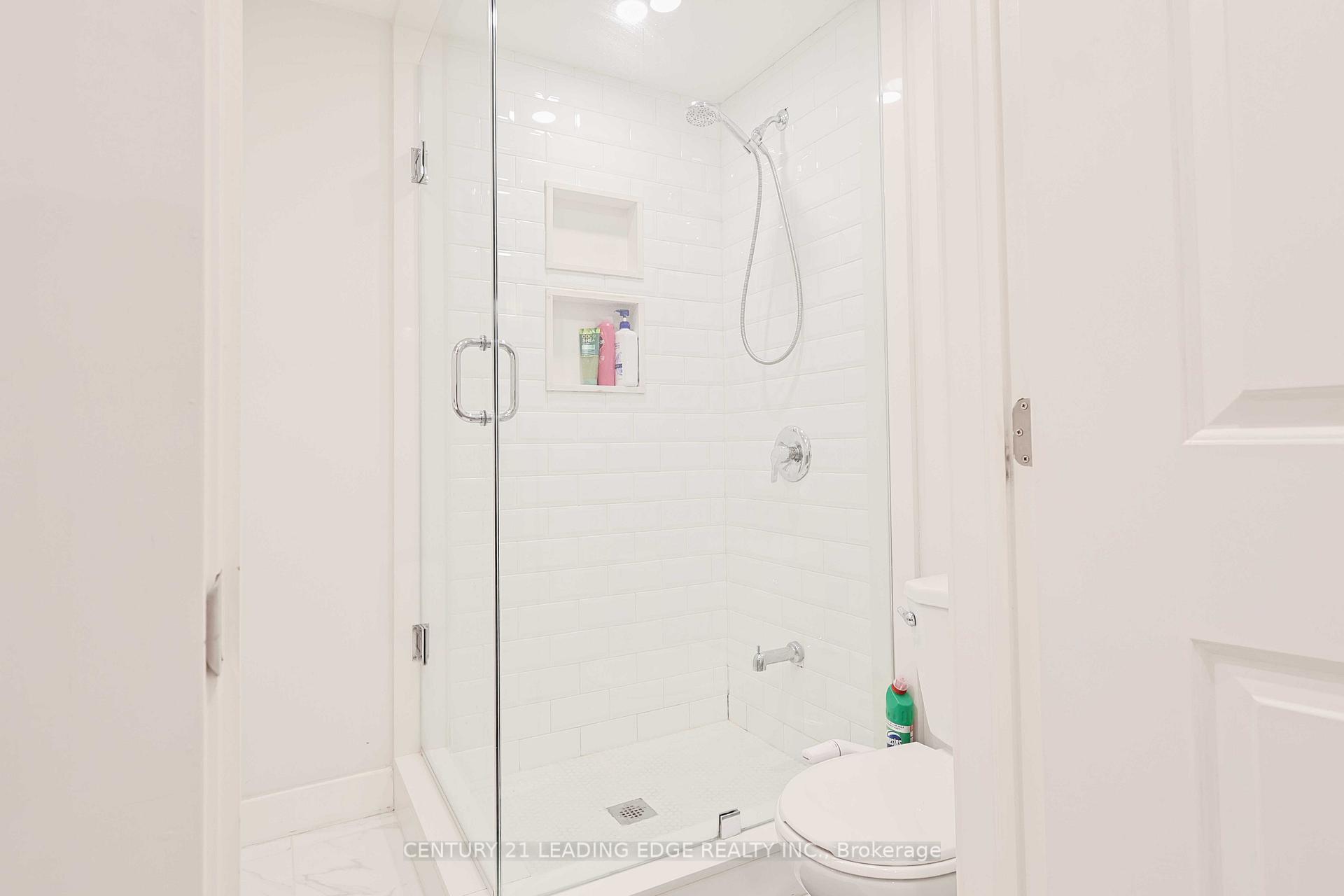 Photo 27 of 28 Sylwood Crescent, Vaughan, Maple — HOMEH
