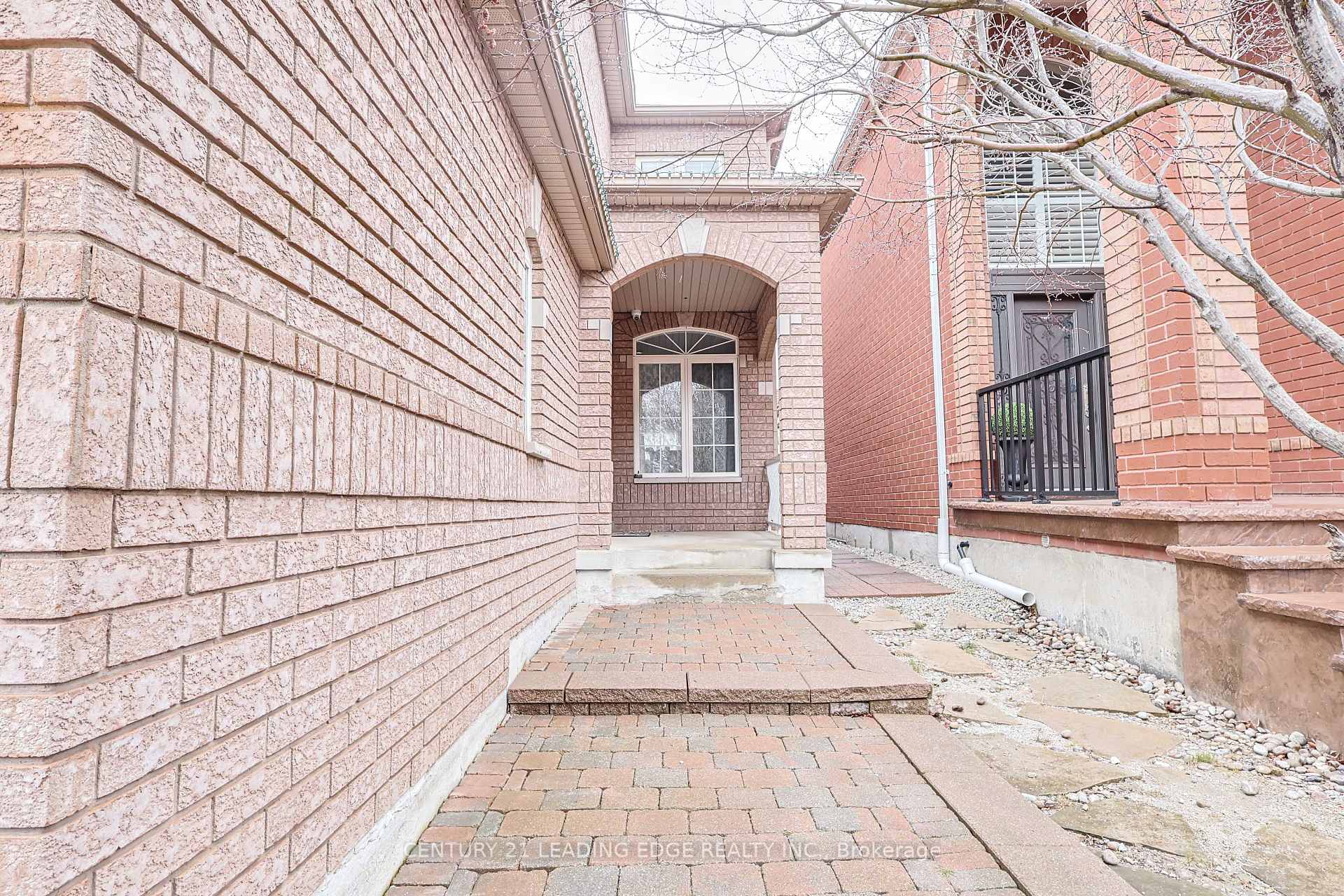 Photo 31 of 28 Sylwood Crescent, Vaughan, Maple — HOMEH
