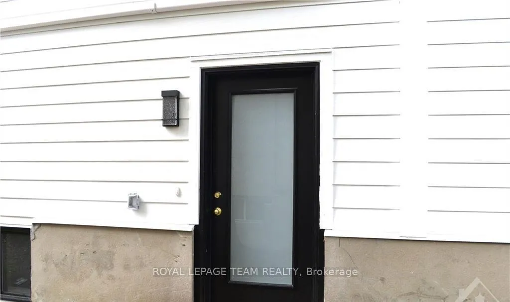 Photo 2 of Unit 3, 503 Athlone Avenue, Ottawa, Westboro/Hampton Park — HOMEH