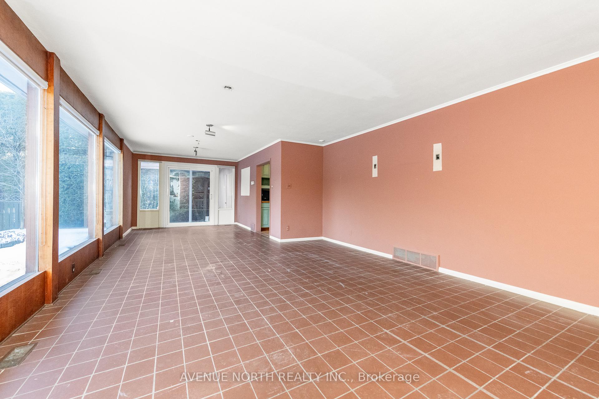 Photo 8 of 201 Latchford Road, Ottawa, Westboro North — HOMEH