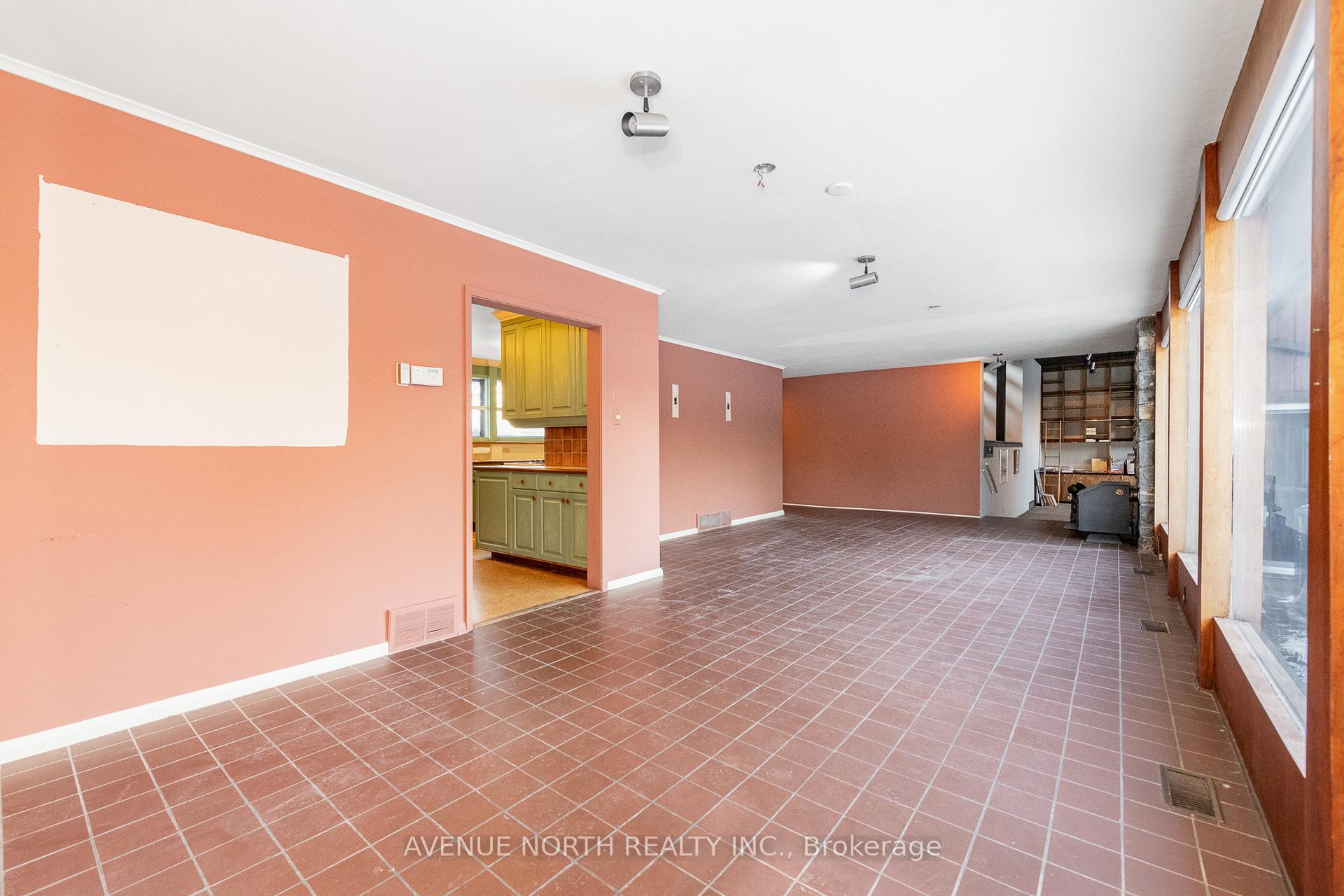 Photo 9 of 201 Latchford Road, Ottawa, Westboro North — HOMEH